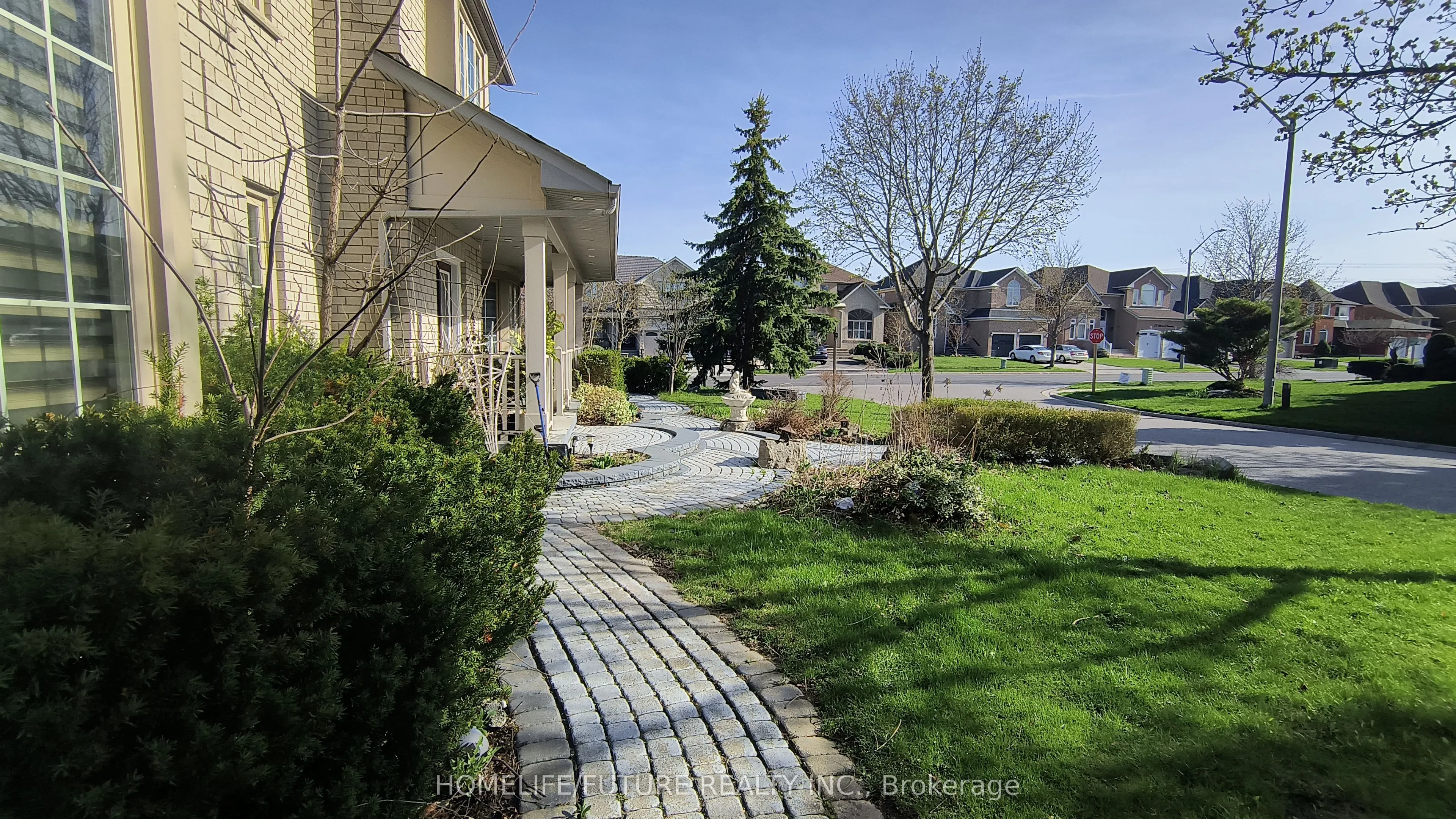 75 Boxwood Crescent