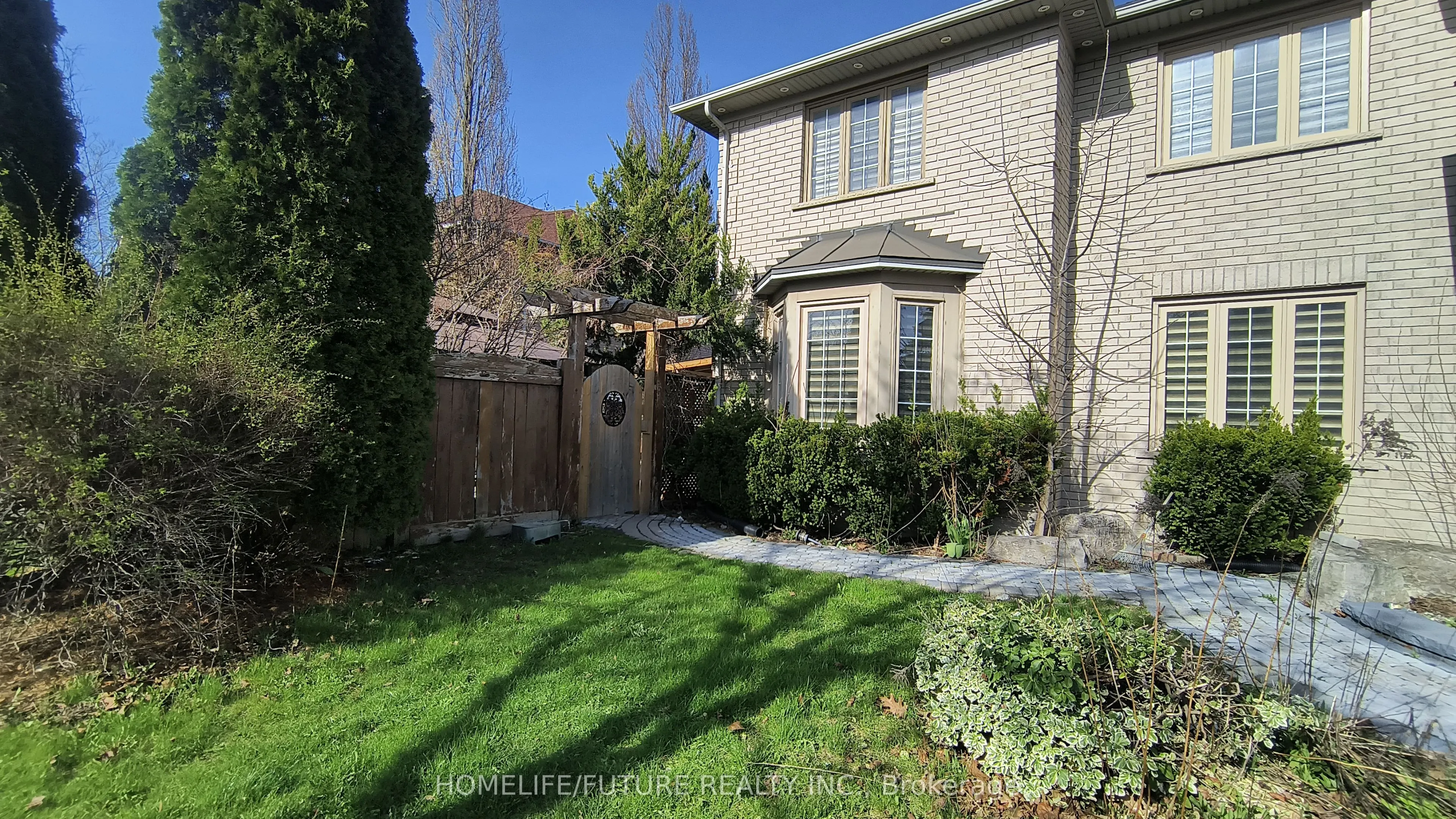 75 Boxwood Crescent
