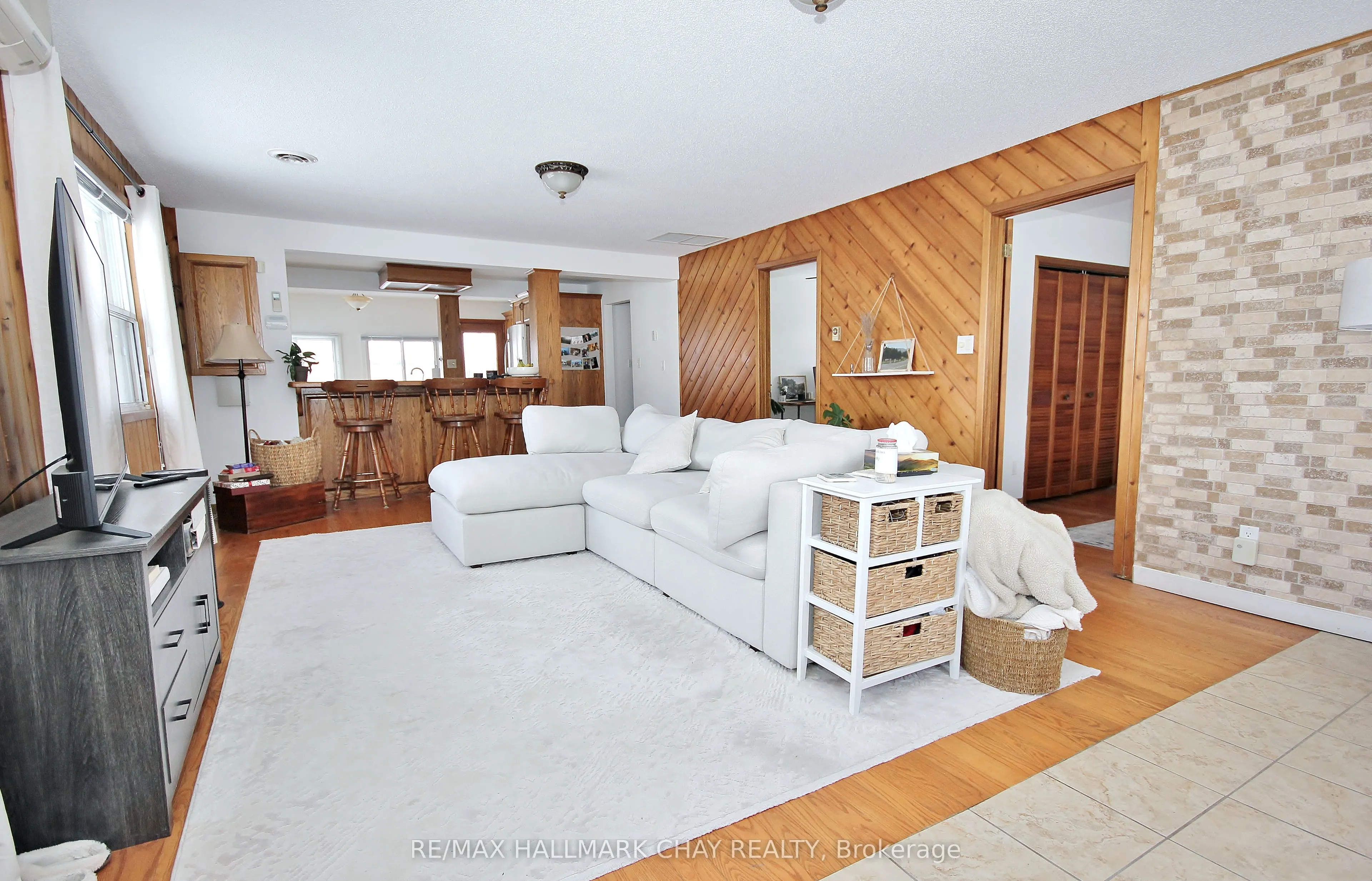 1099 Poplar Drive