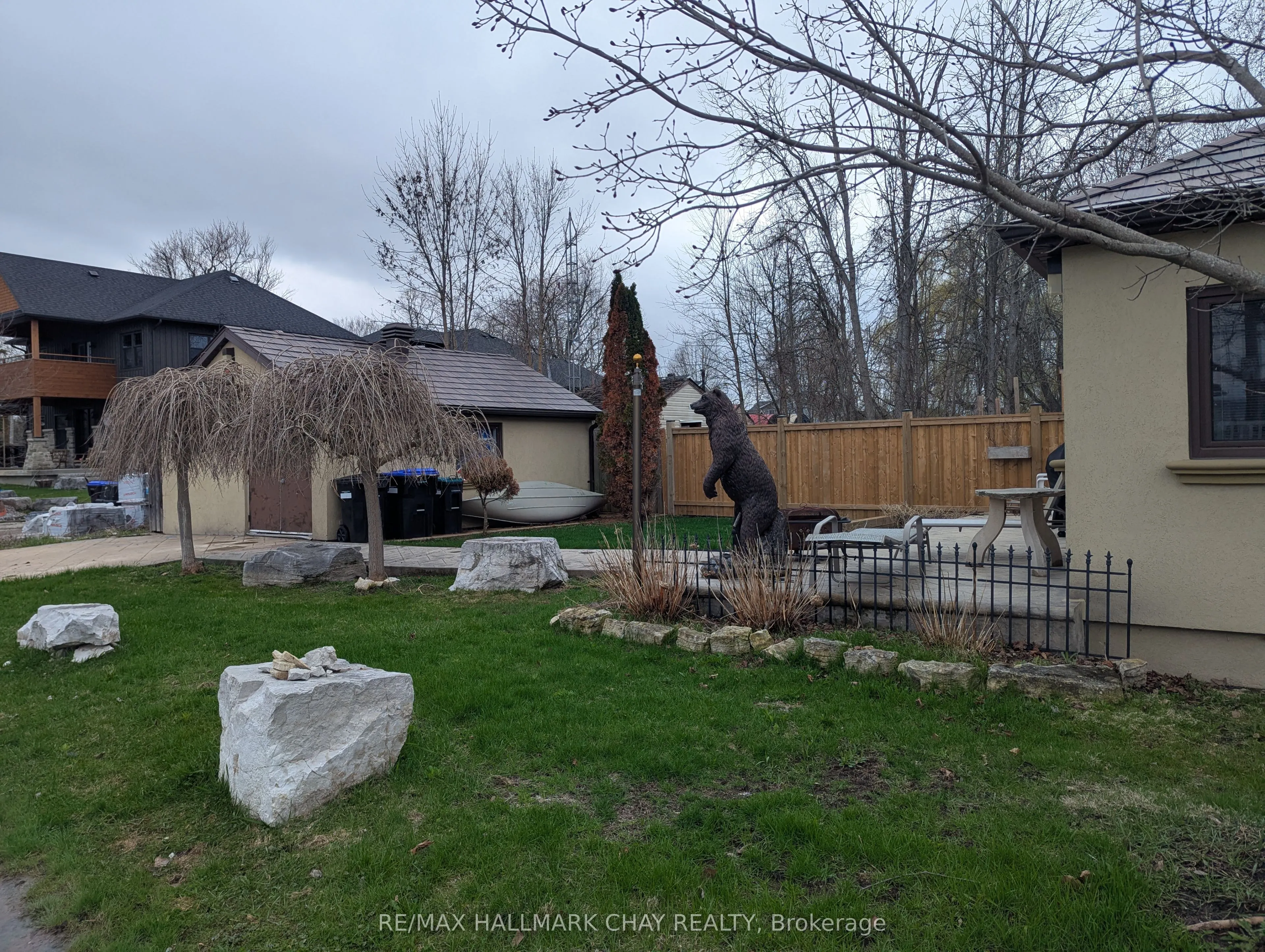 1099 Poplar Drive