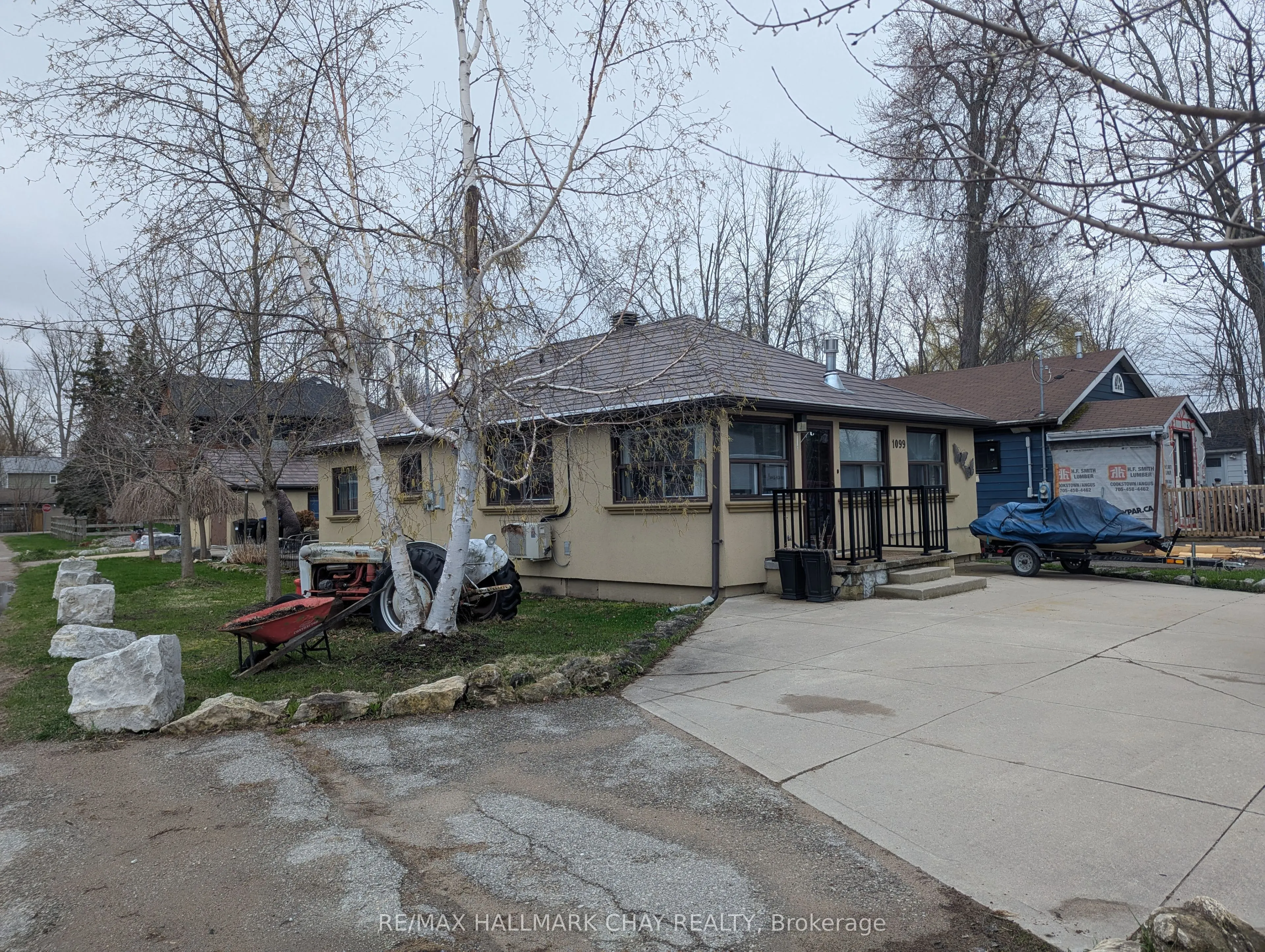 1099 Poplar Drive