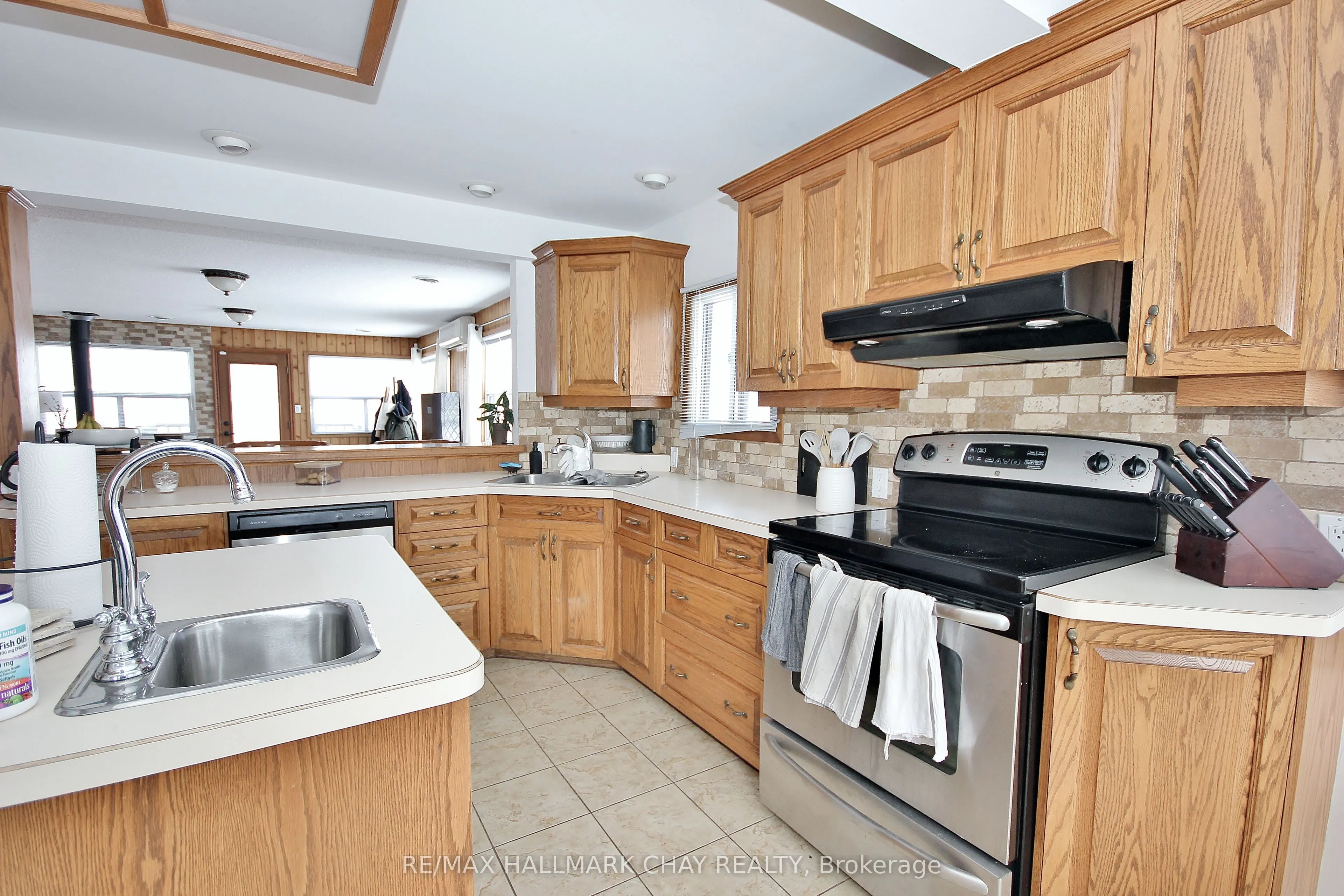 1099 Poplar Drive