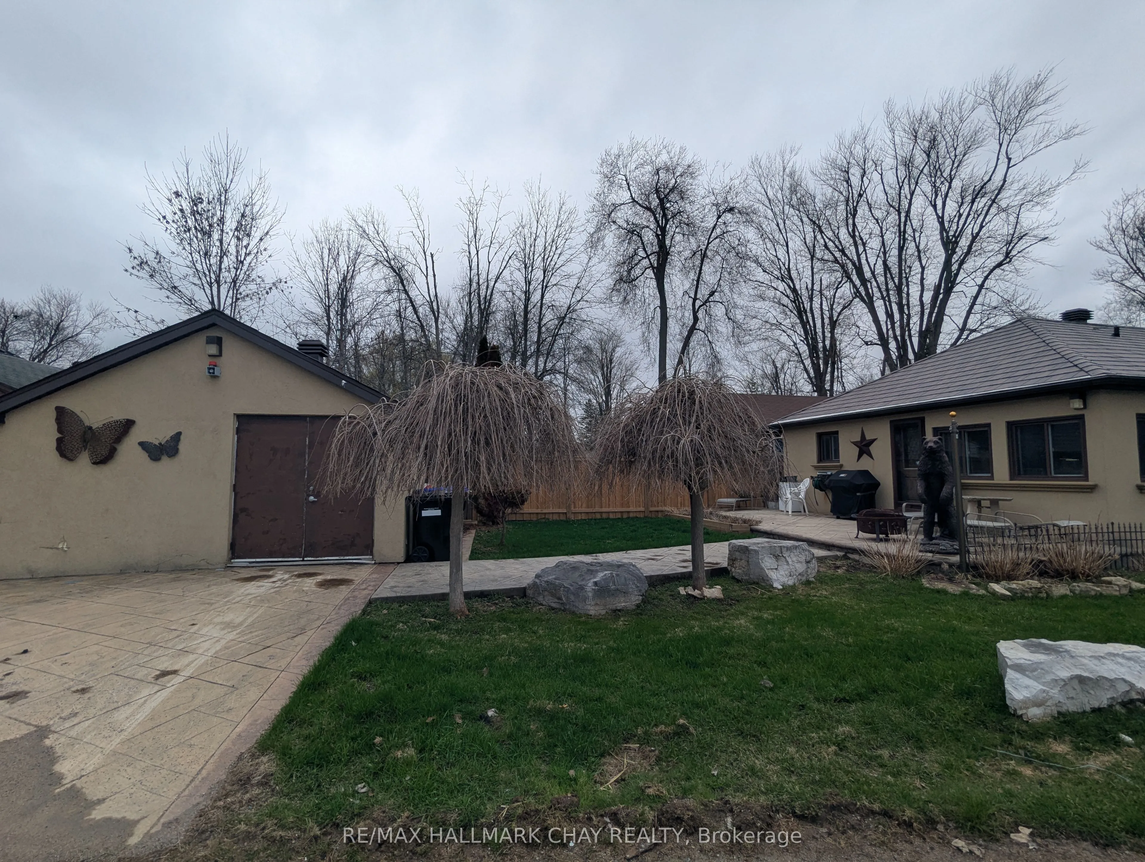 1099 Poplar Drive