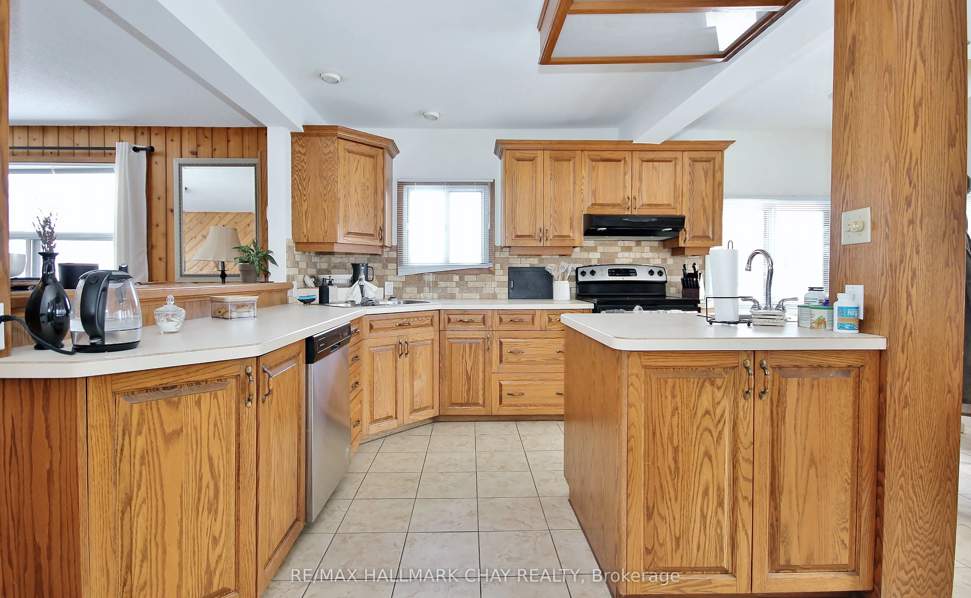 1099 Poplar Drive
