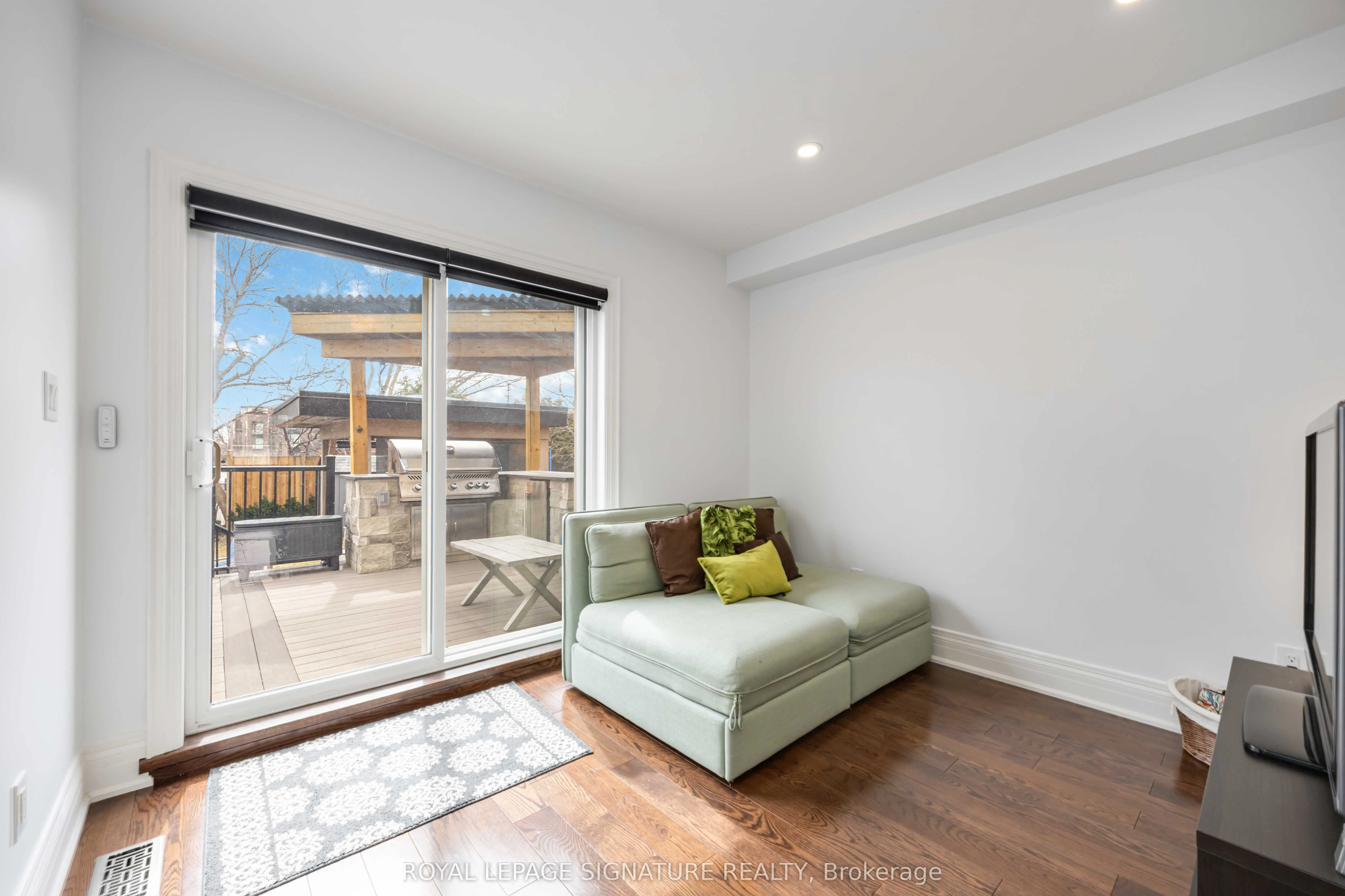 35 Rainbow Drive