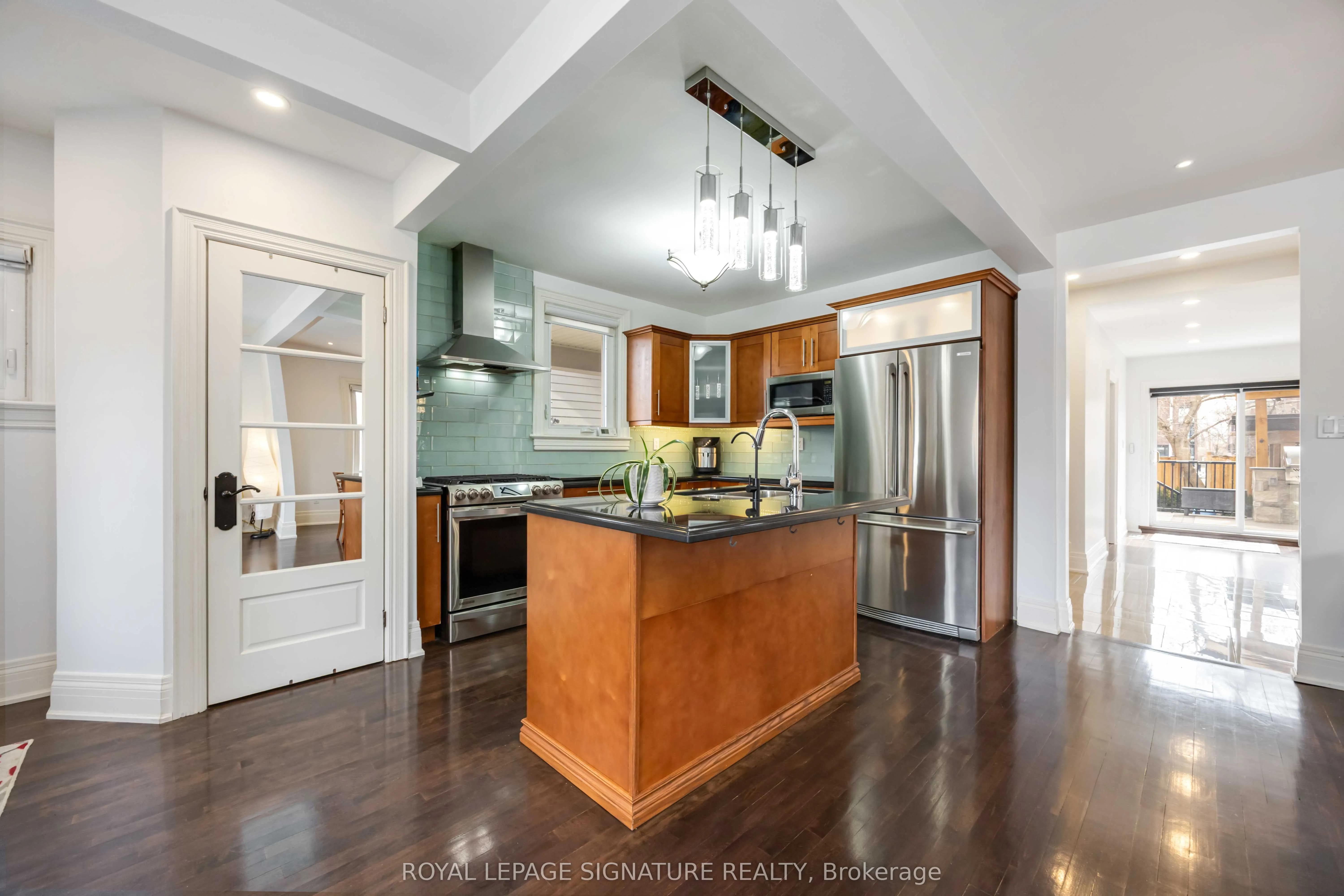 35 Rainbow Drive