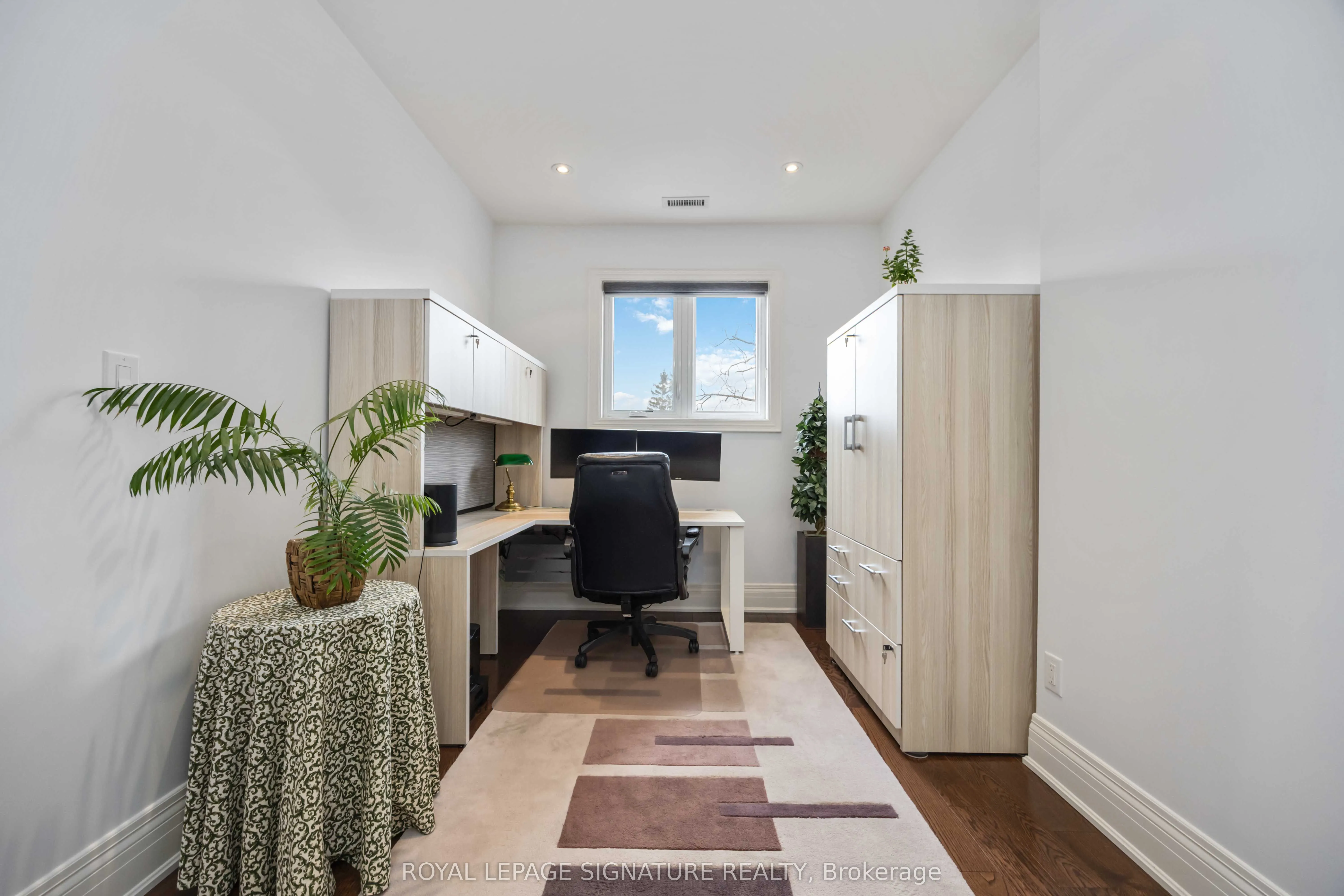 35 Rainbow Drive