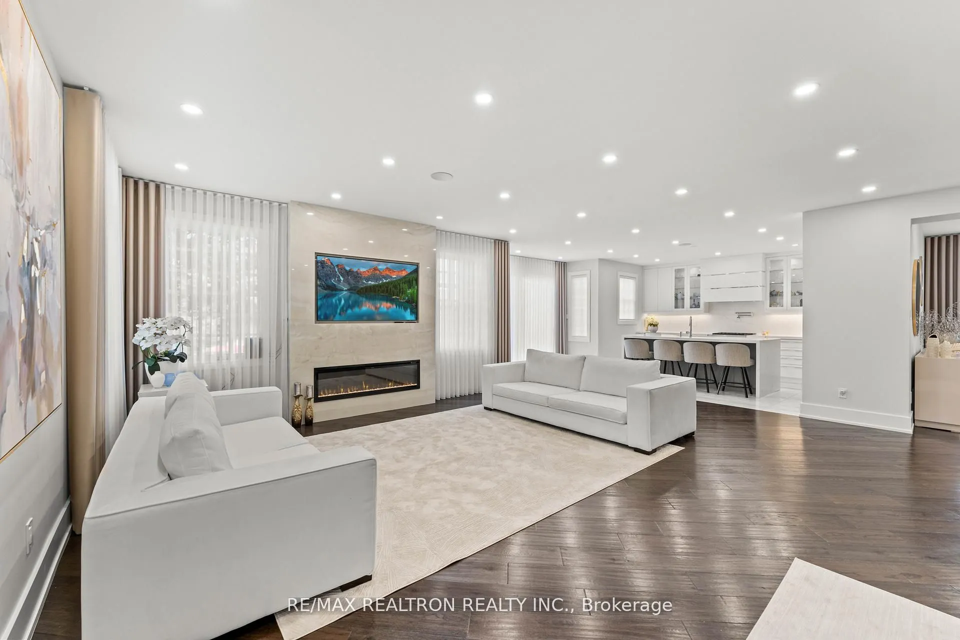 63 Willett Crescent