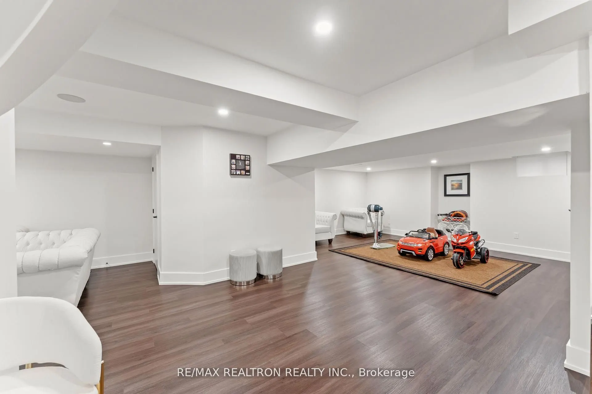 63 Willett Crescent