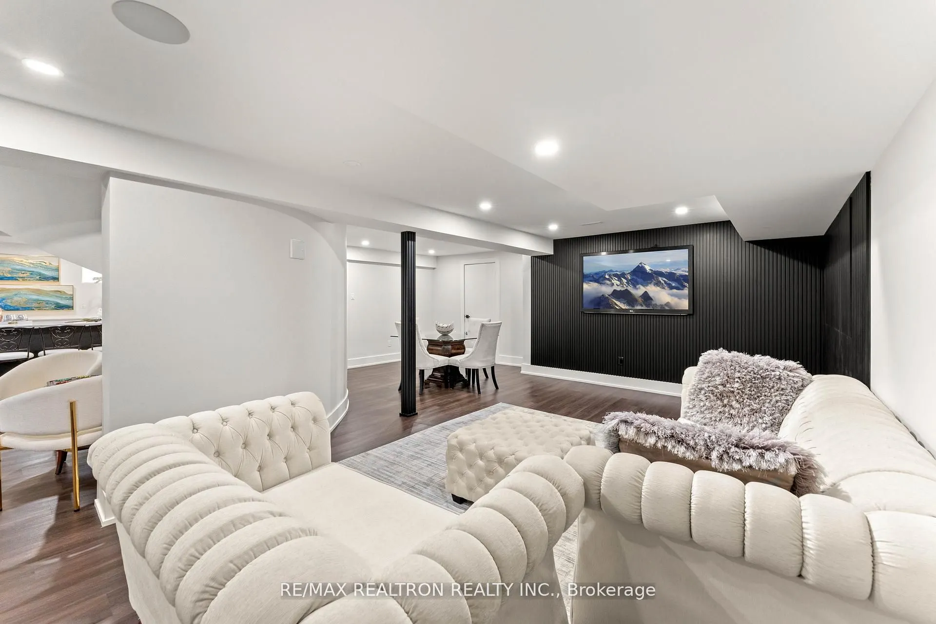 63 Willett Crescent