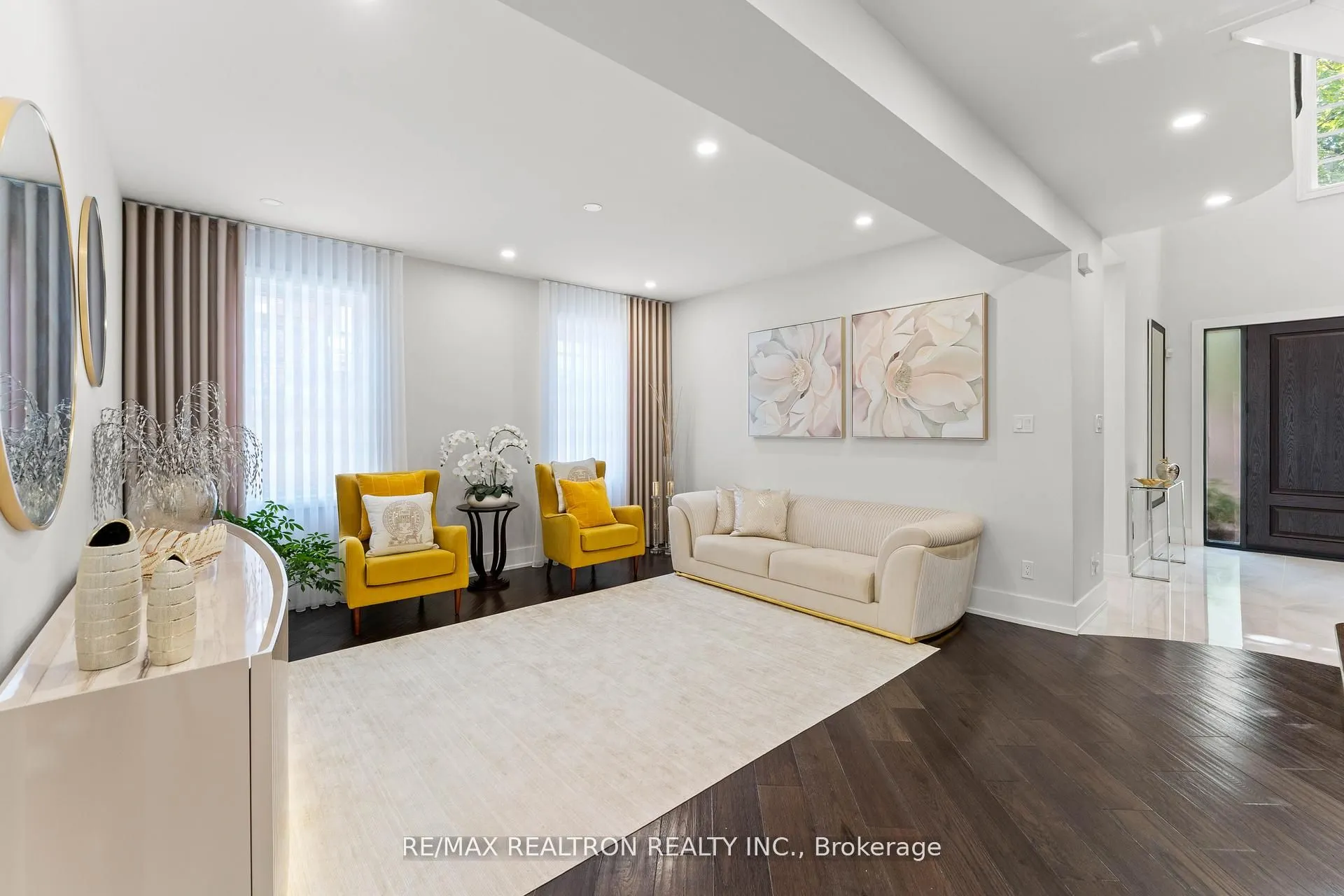 63 Willett Crescent