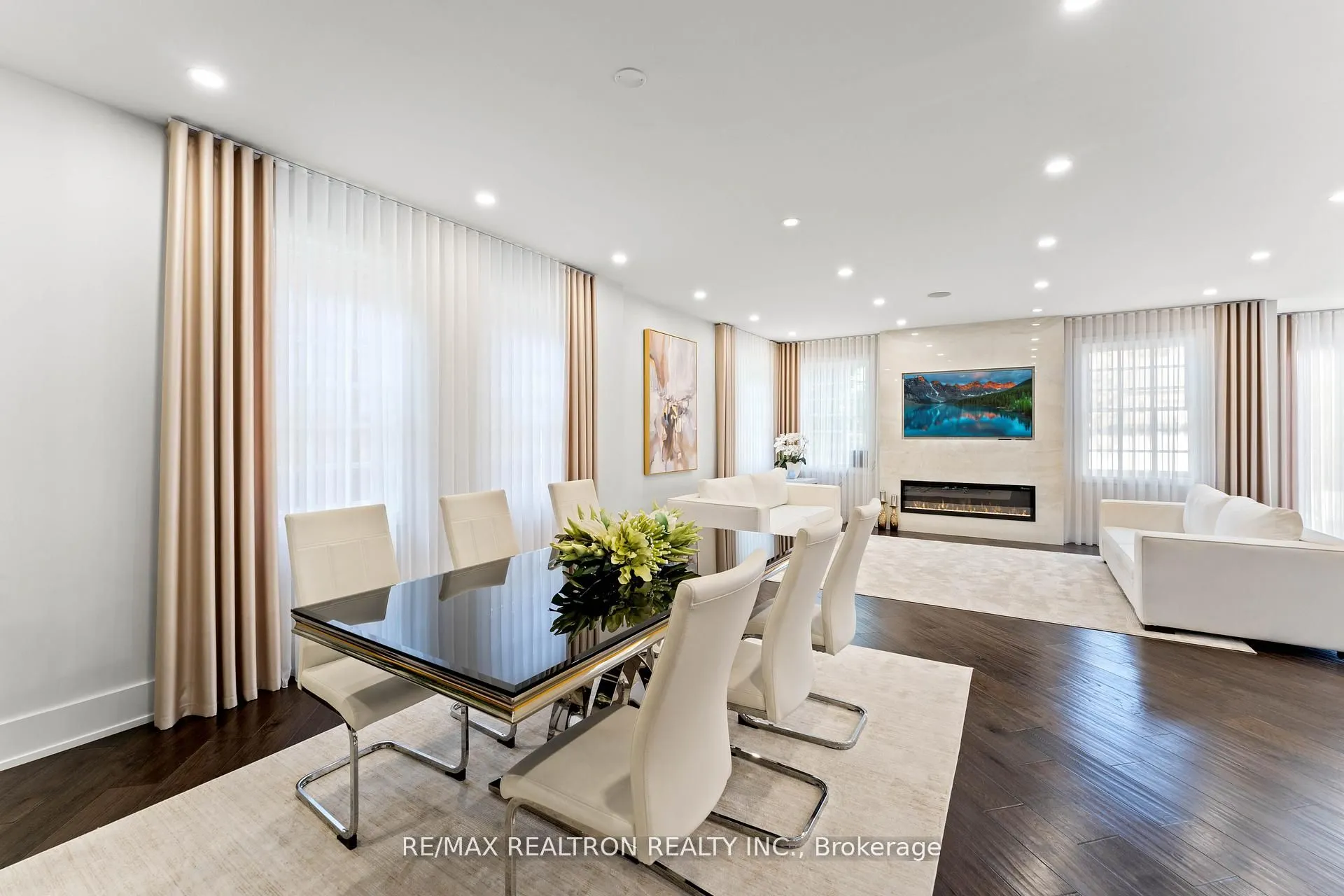 63 Willett Crescent