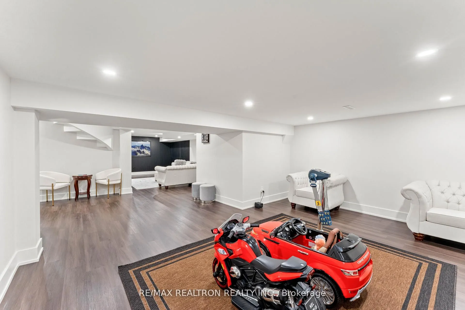 63 Willett Crescent