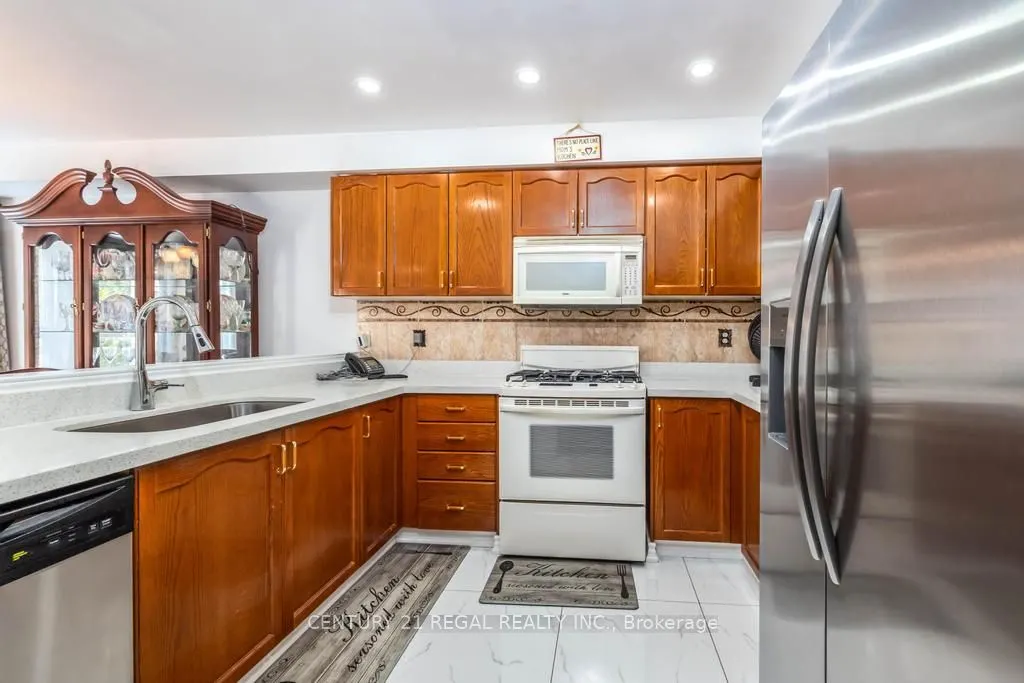 43 Waterton Crescent