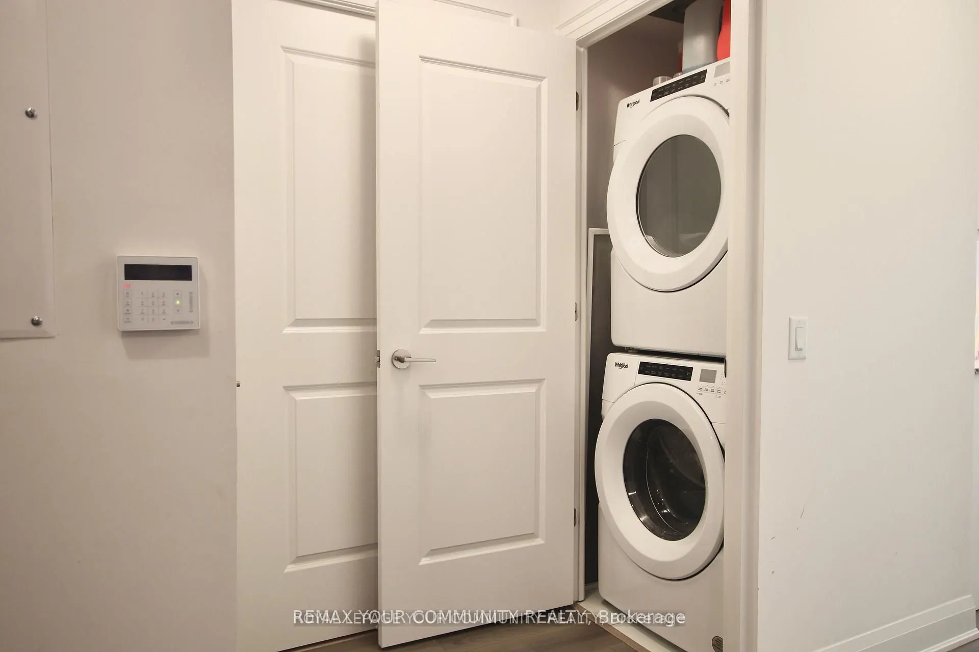 20 Gatineau Drive #404