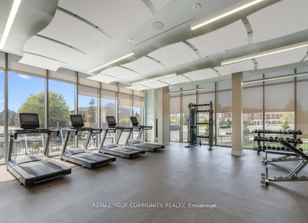 20 Gatineau Drive #404