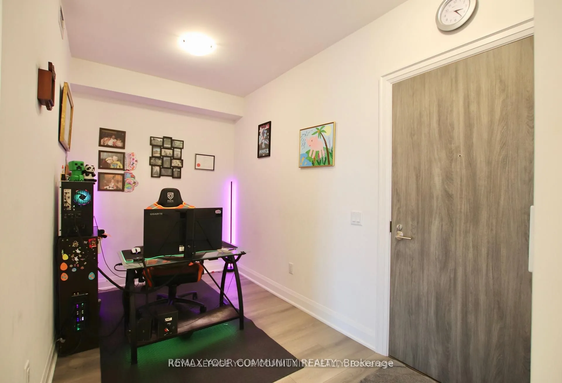 20 Gatineau Drive #404