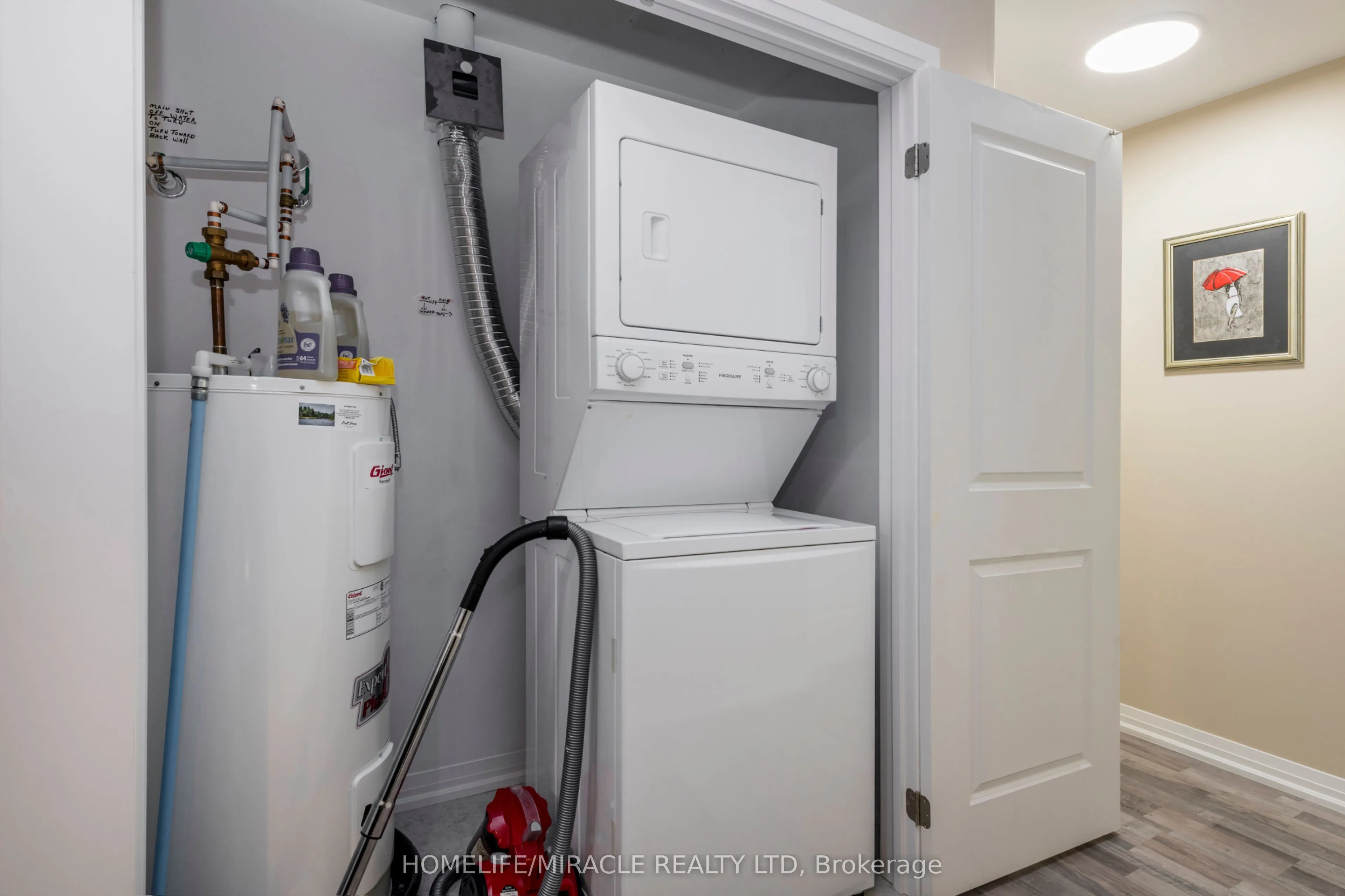 161 Wellington Street E #304