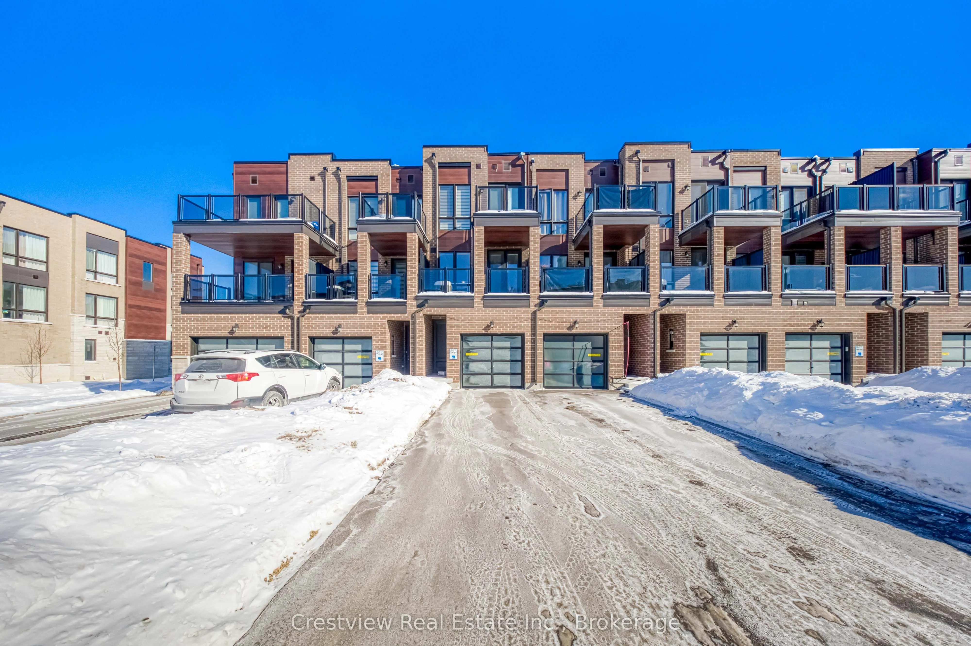 84 Stauffer Crescent