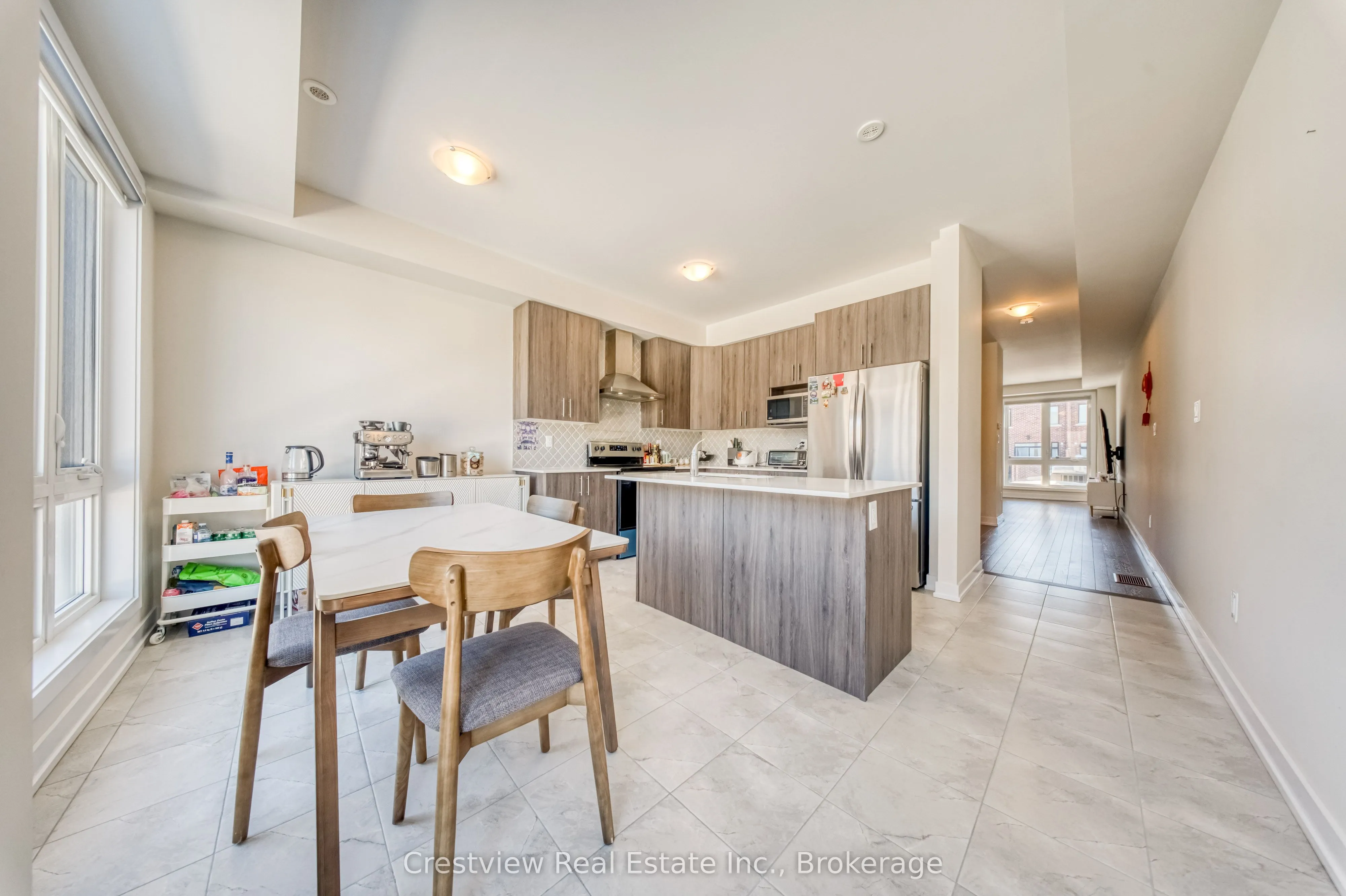 84 Stauffer Crescent