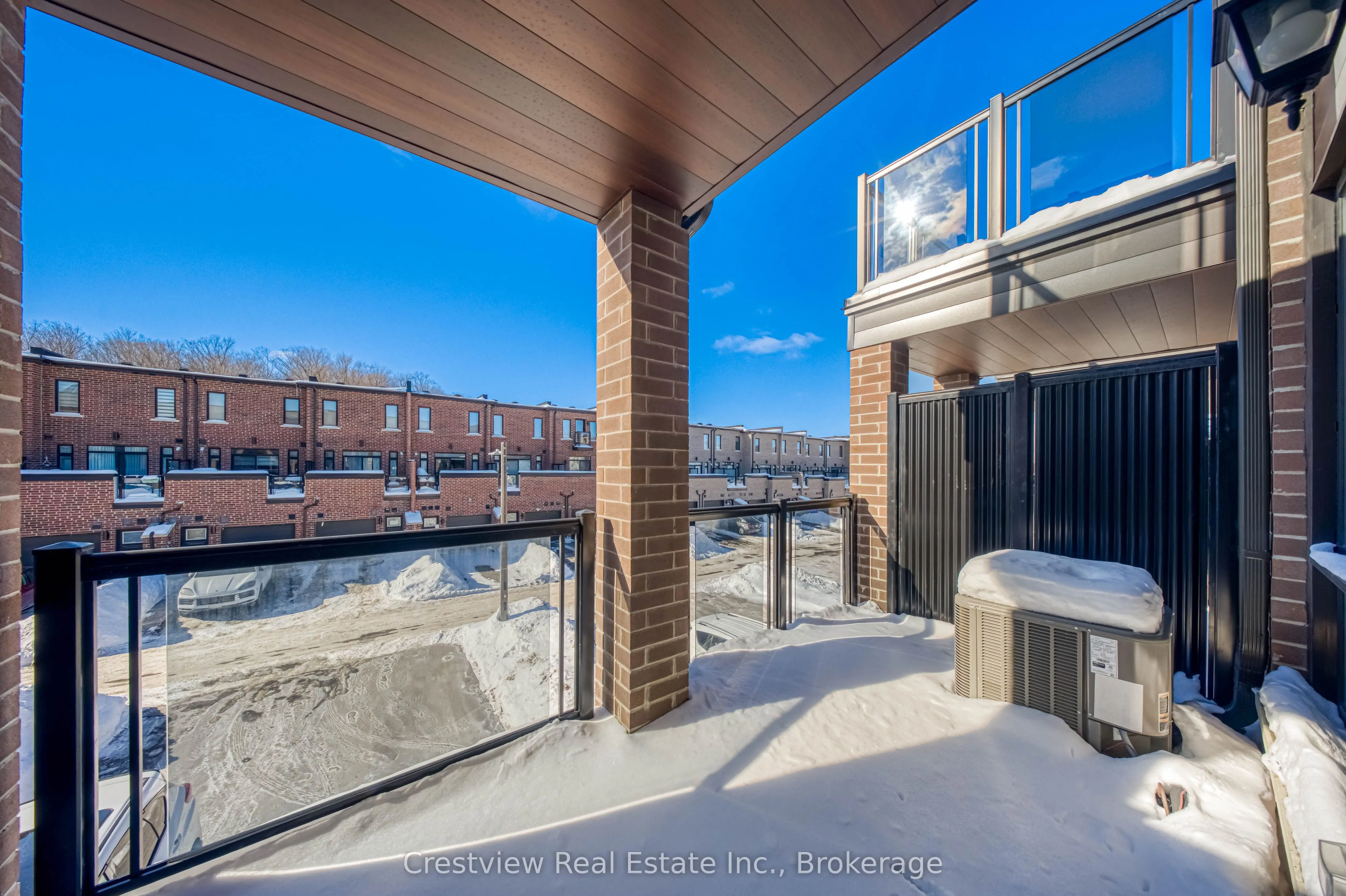 84 Stauffer Crescent