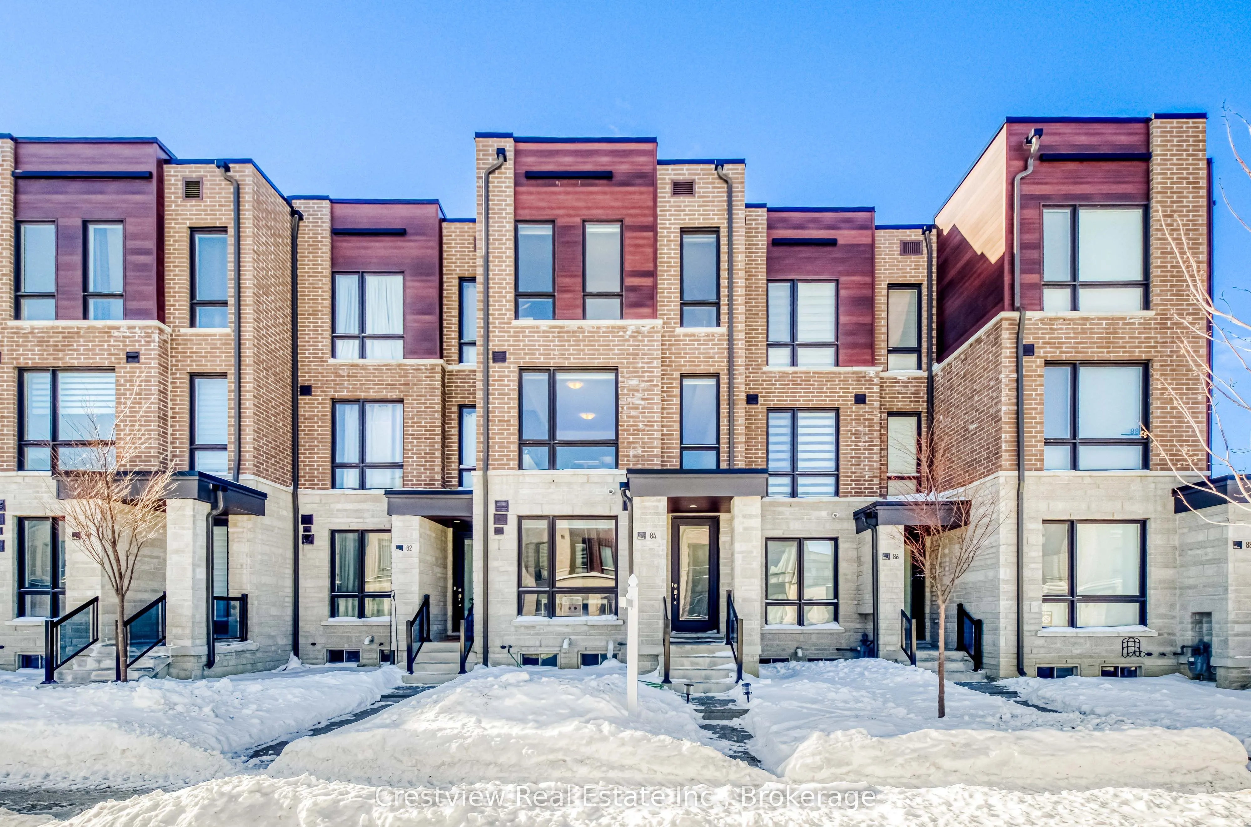 84 Stauffer Crescent
