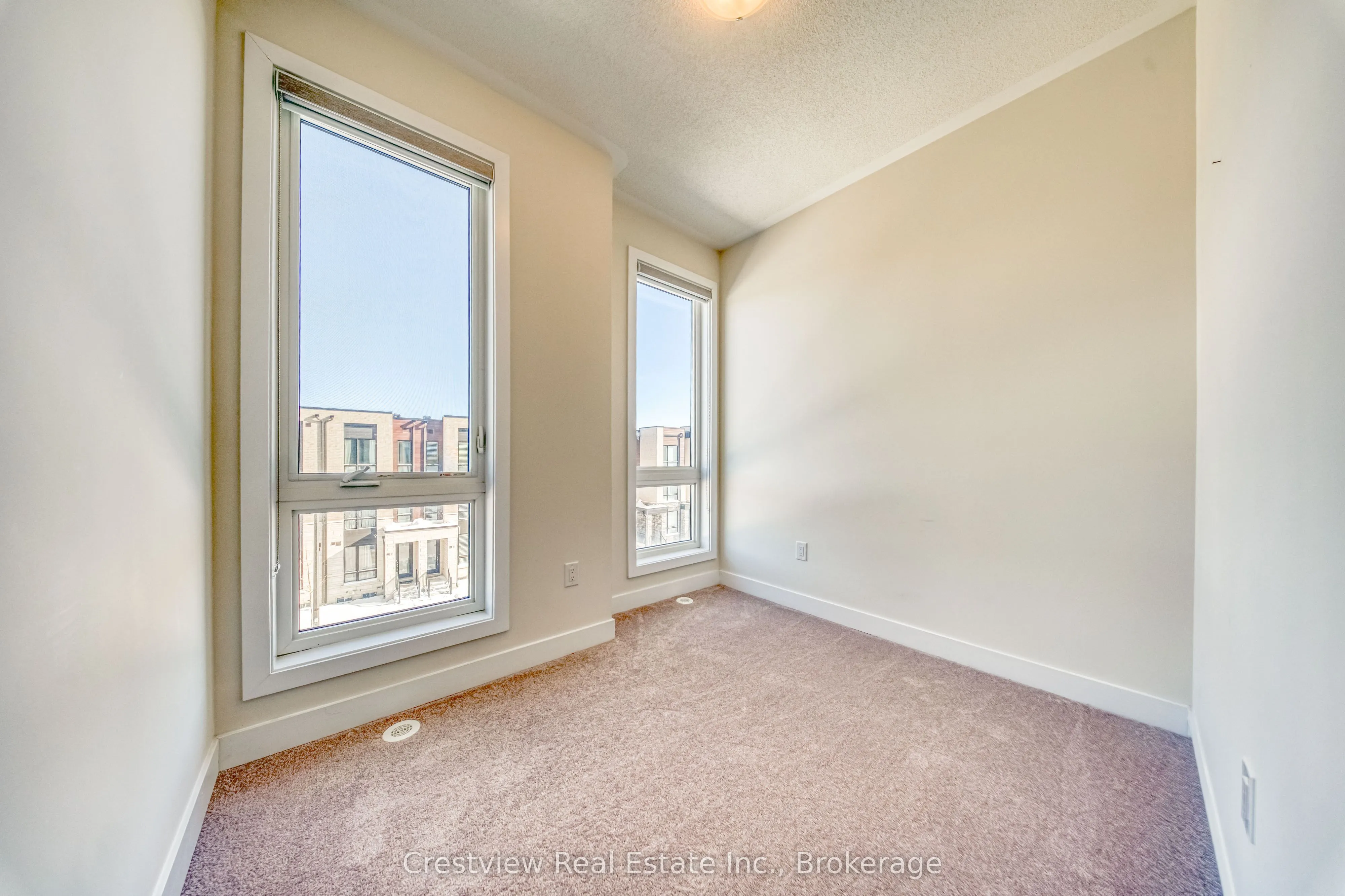 84 Stauffer Crescent