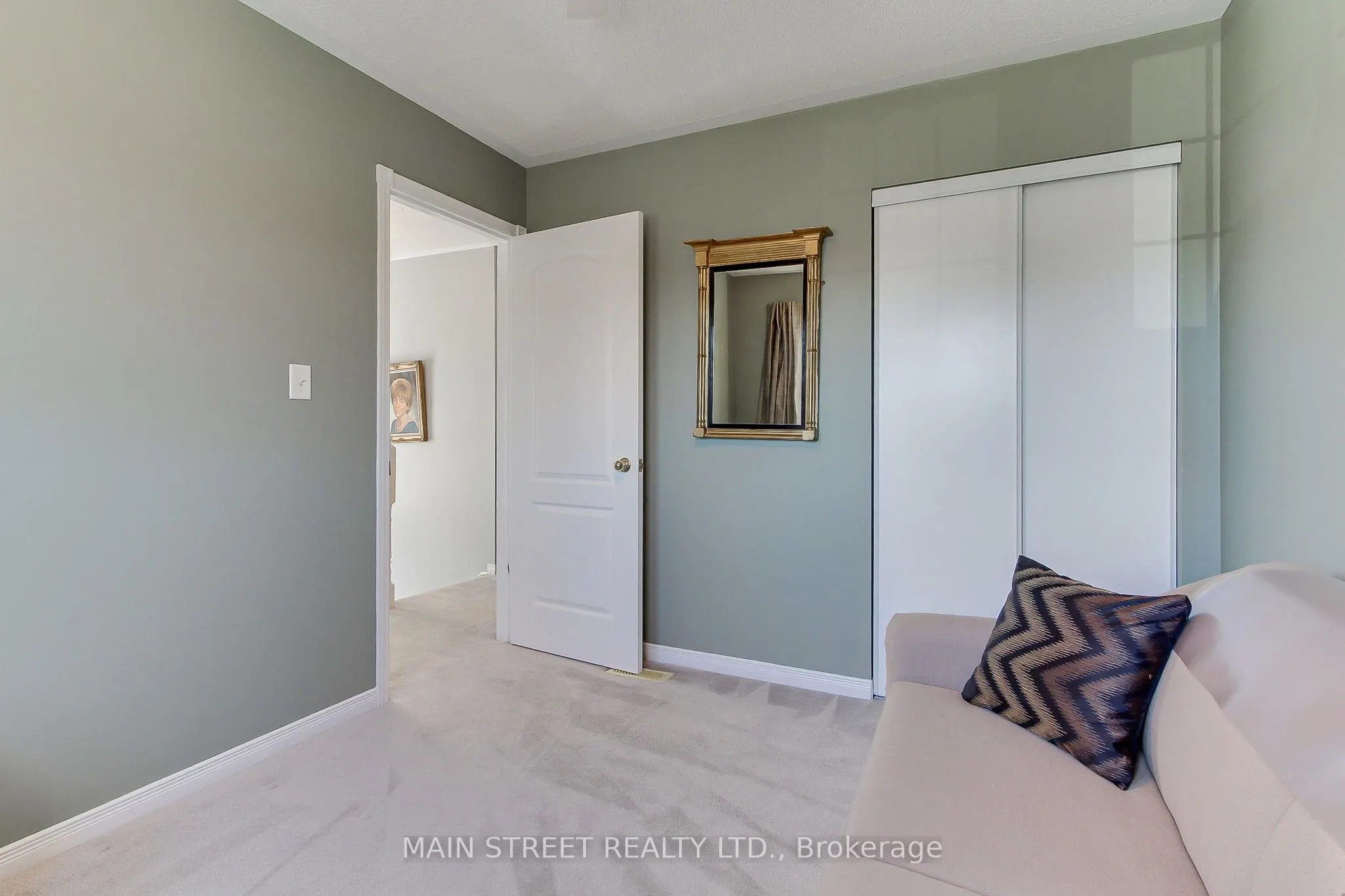 17 Hirst Avenue