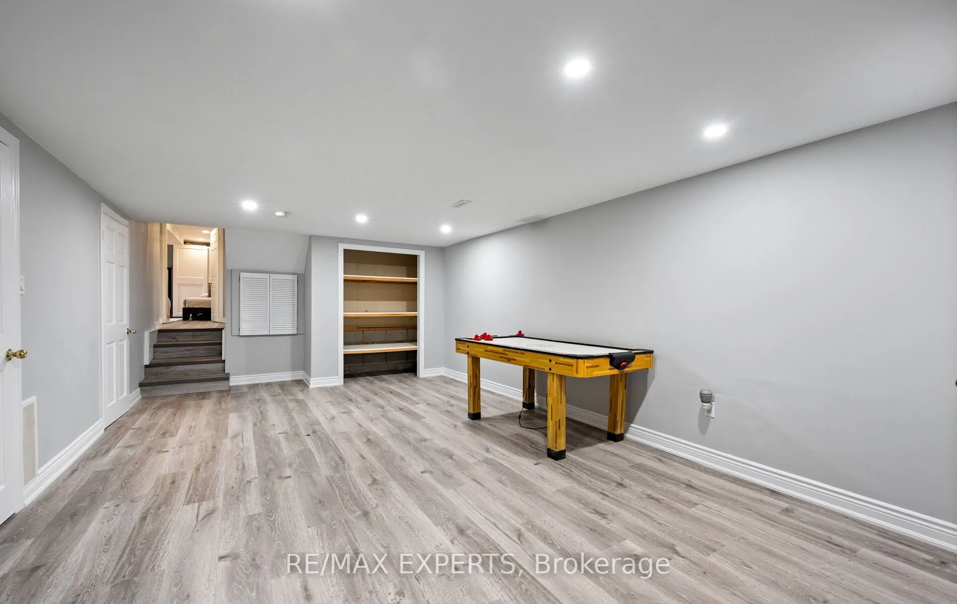 12 Simon Drive