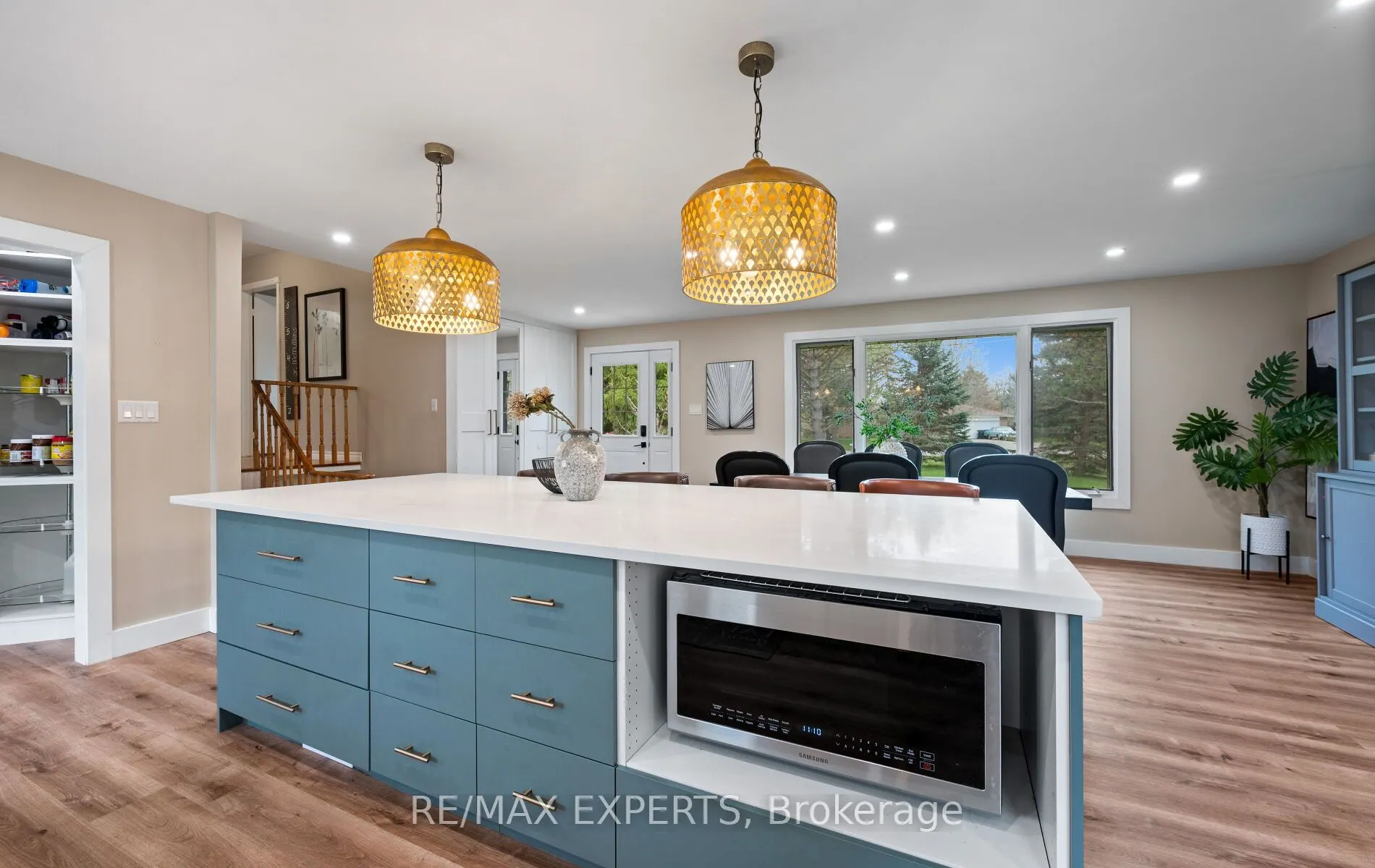 12 Simon Drive