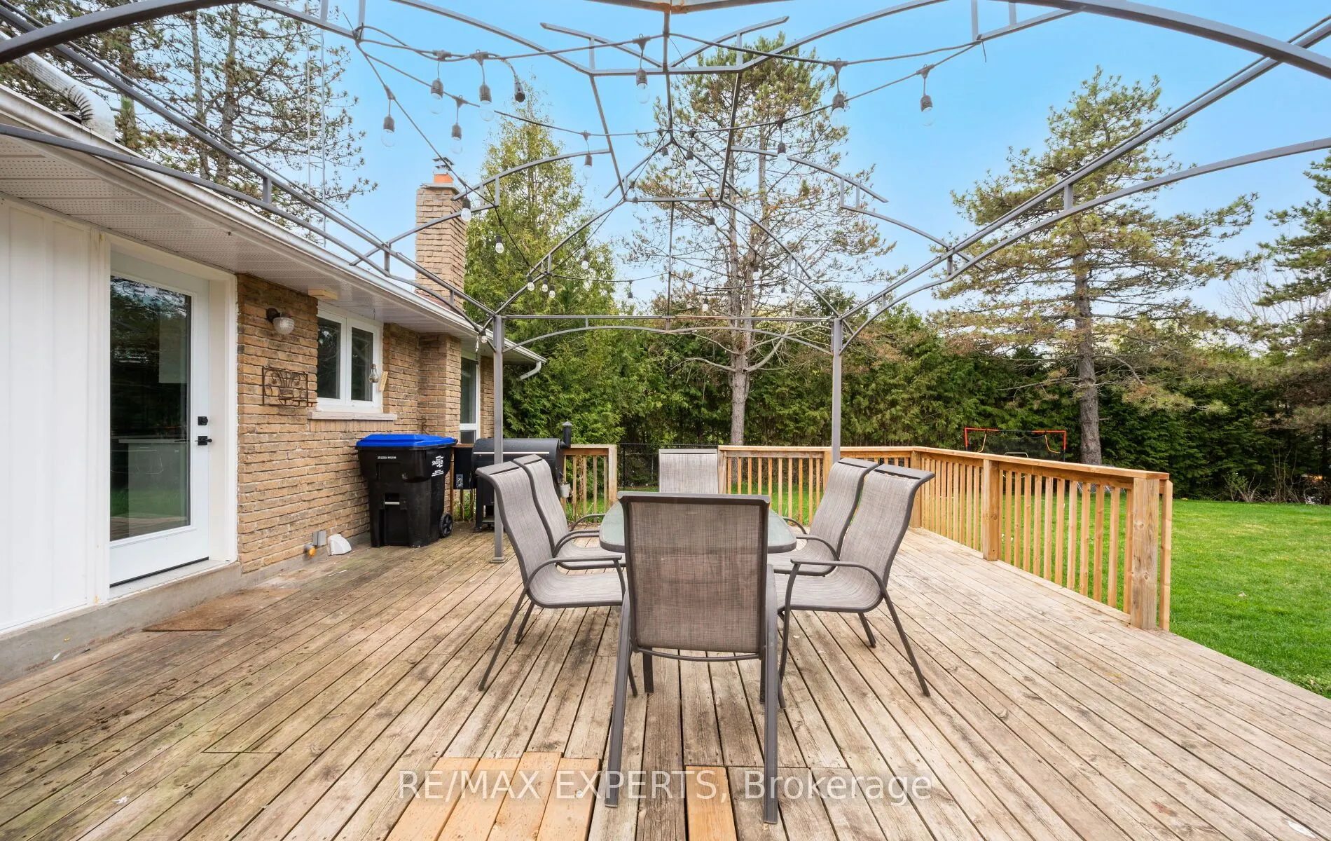 12 Simon Drive