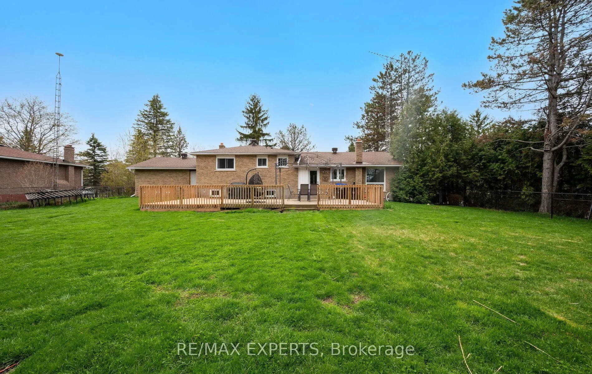 12 Simon Drive