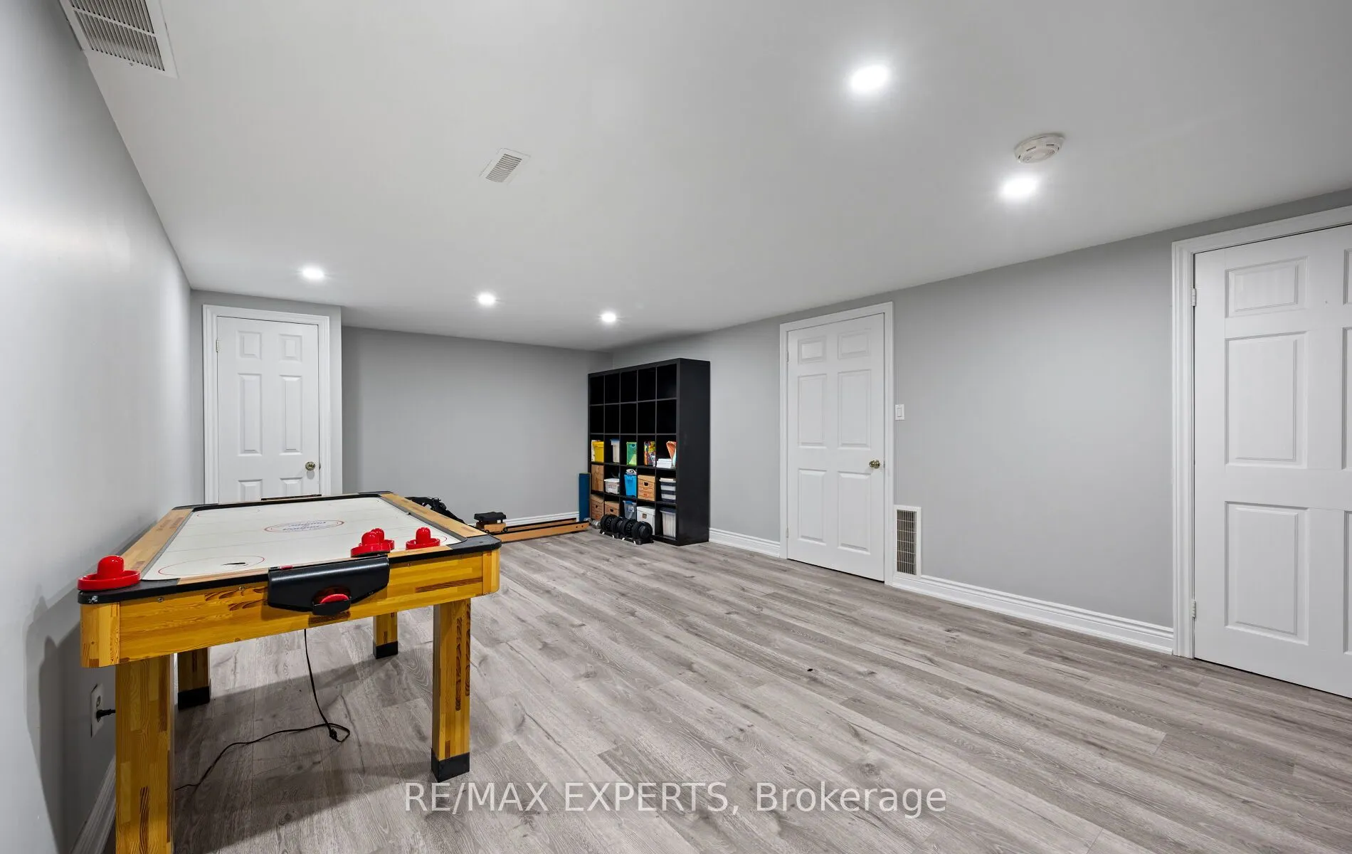 12 Simon Drive