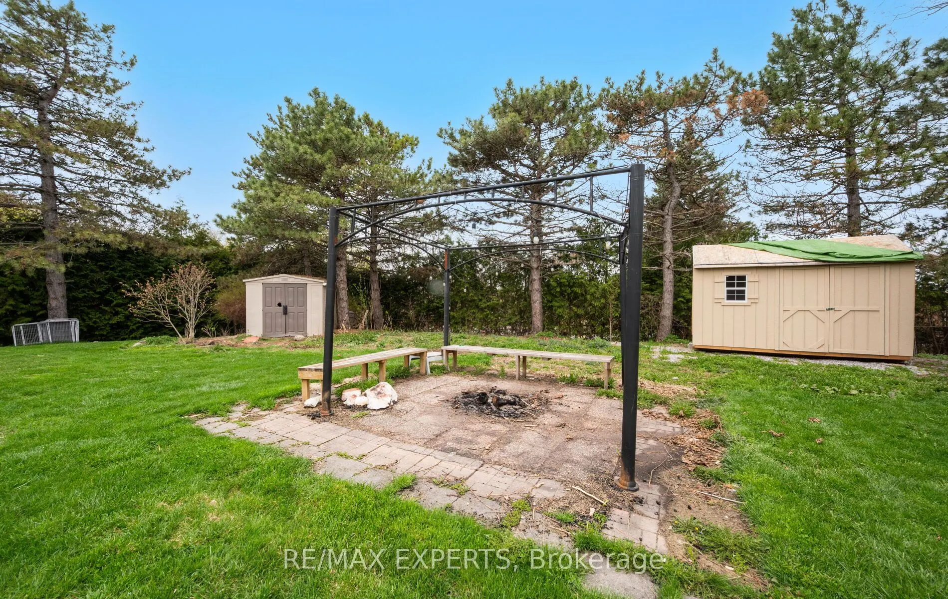 12 Simon Drive