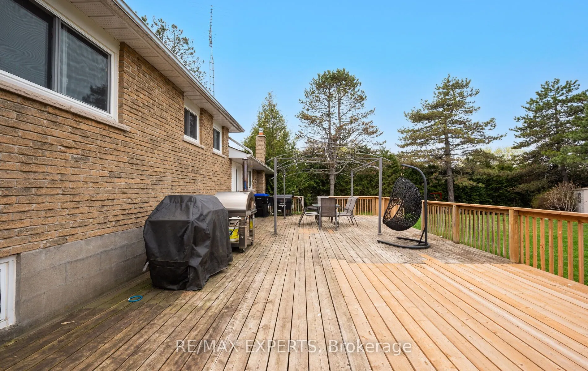 12 Simon Drive