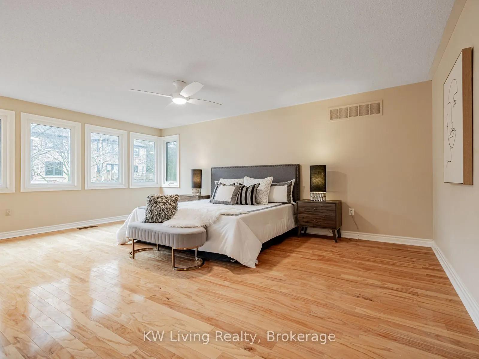 959 Lockwood Circle