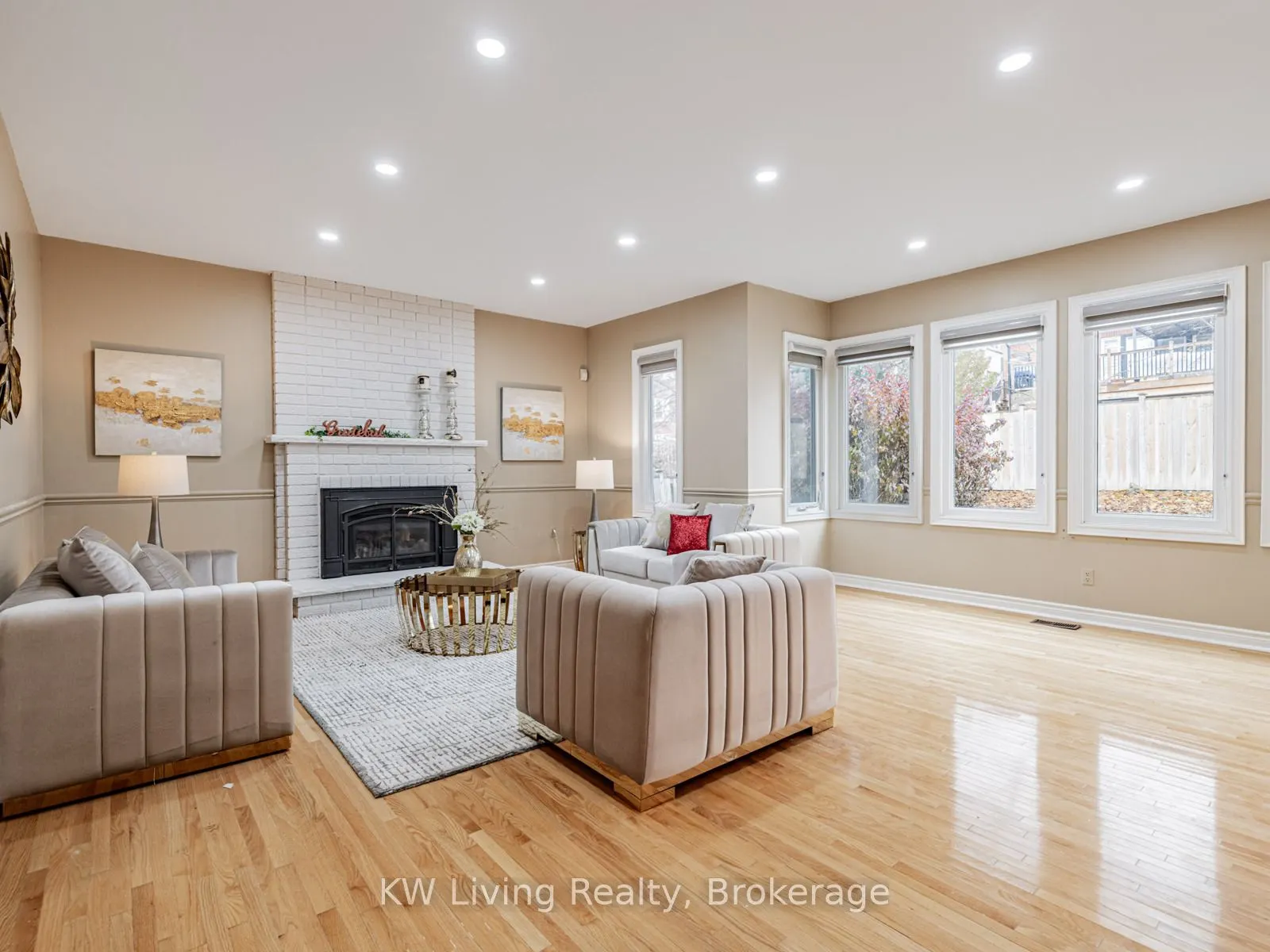 959 Lockwood Circle