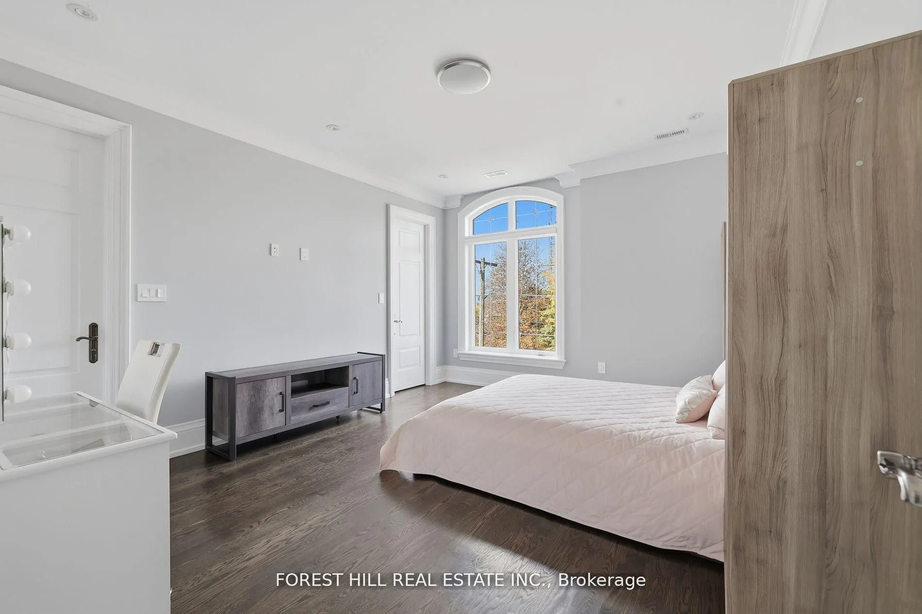 39 Patricia Drive E