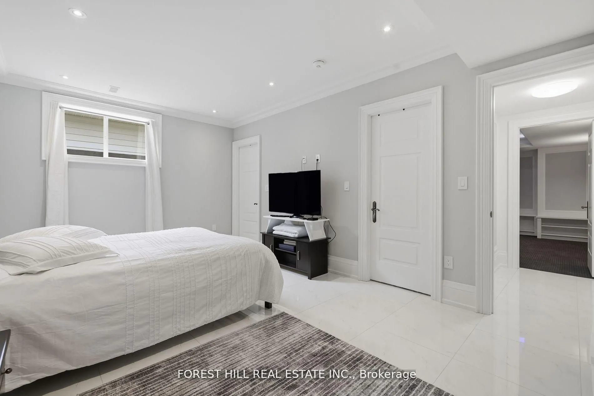 39 Patricia Drive E