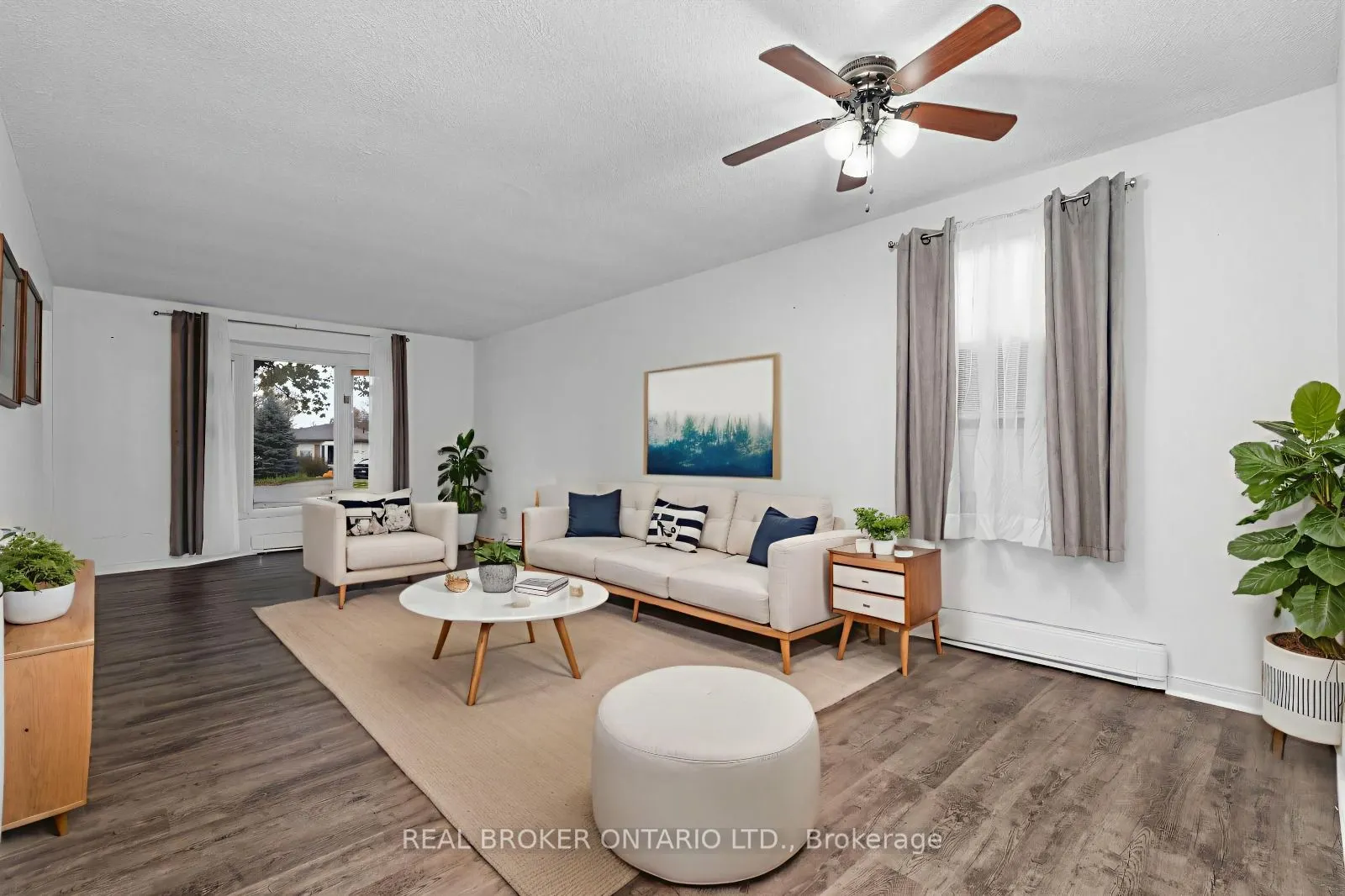 8 Maple Leaf Terrace