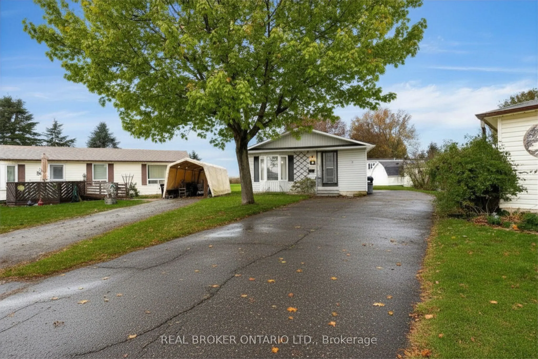 8 Maple Leaf Terrace
