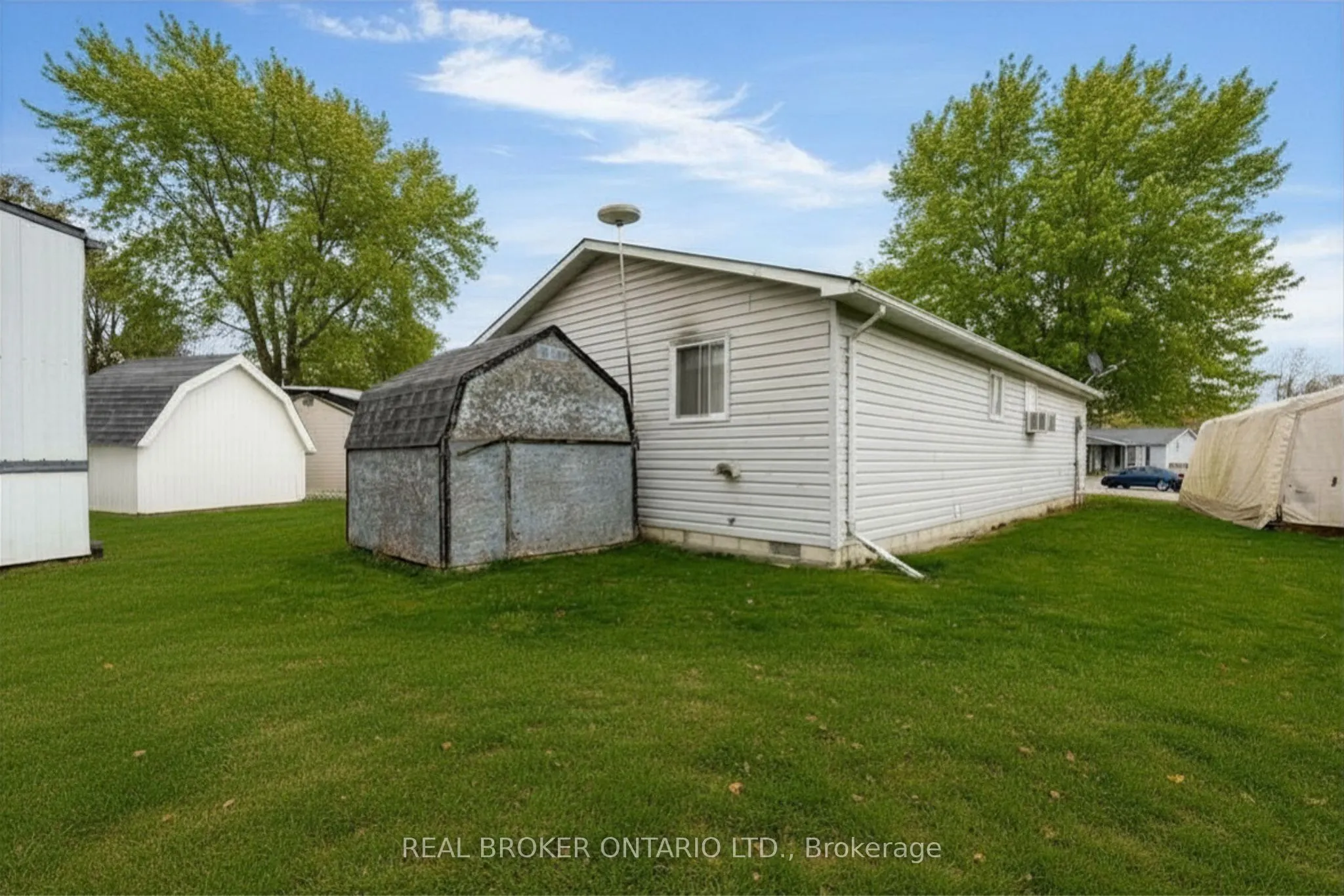 8 Maple Leaf Terrace