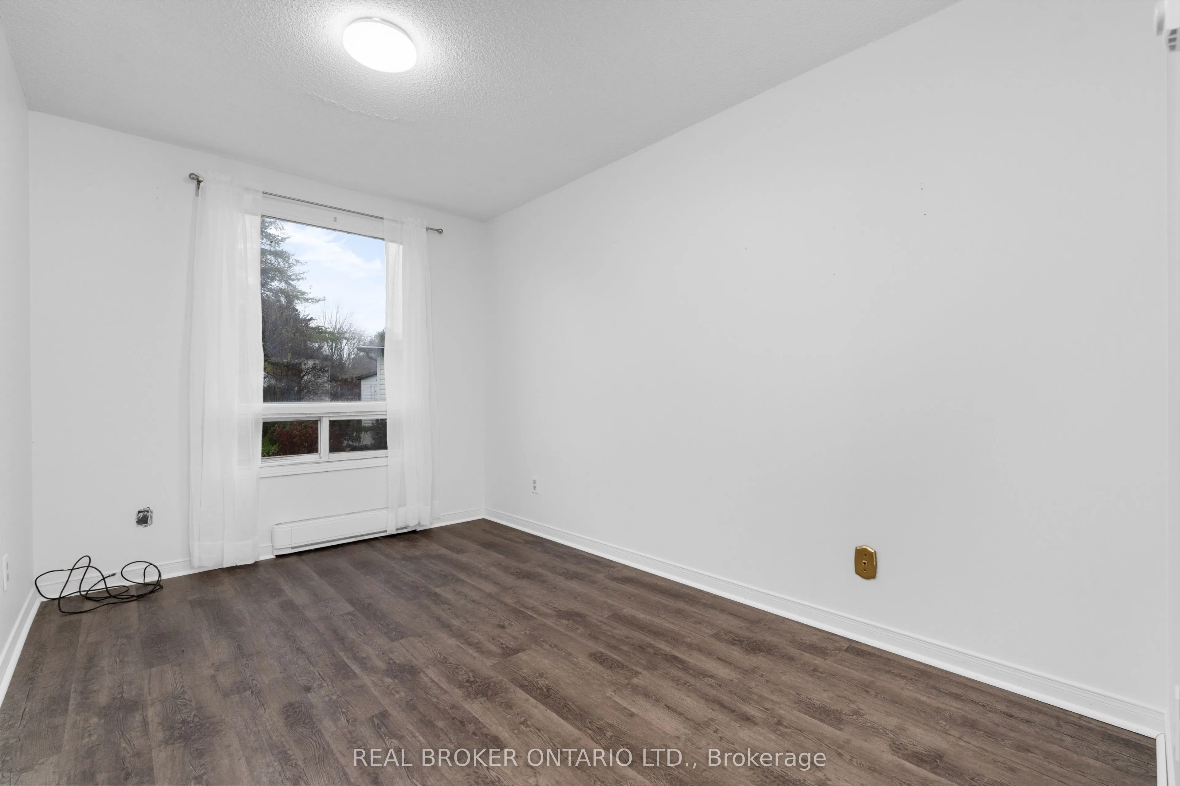 8 Maple Leaf Terrace