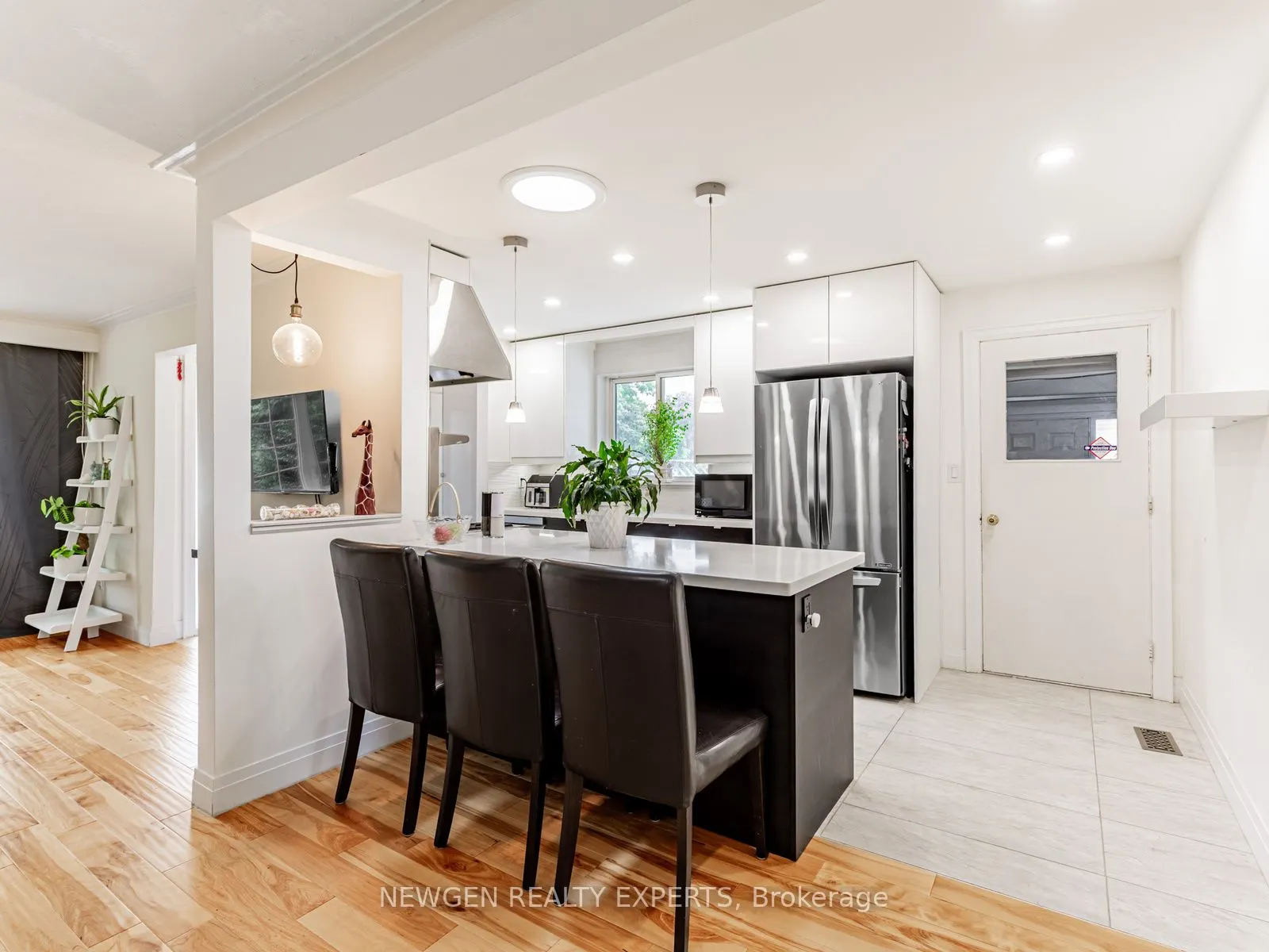 80 Sherwood Forest Drive