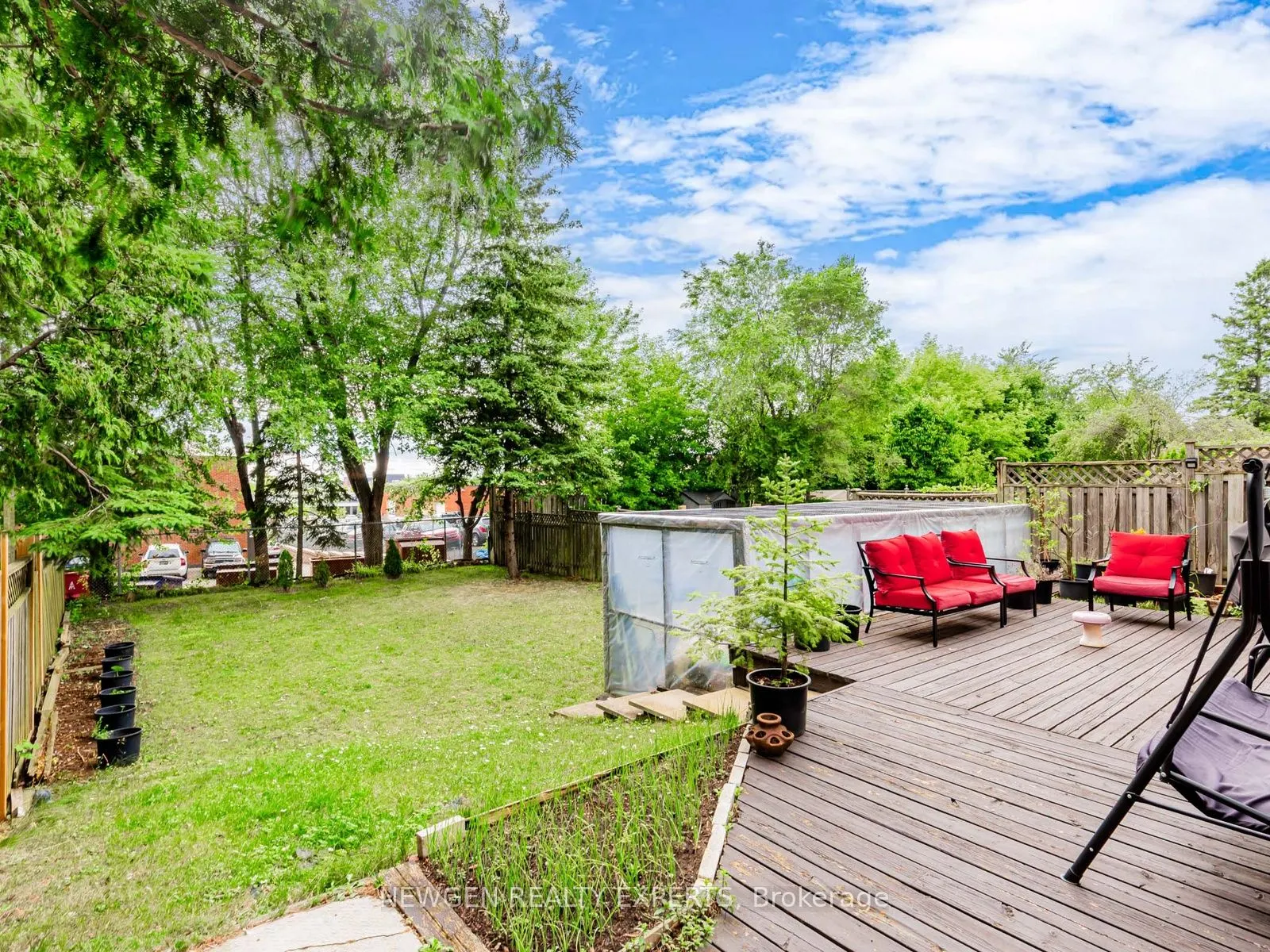 80 Sherwood Forest Drive