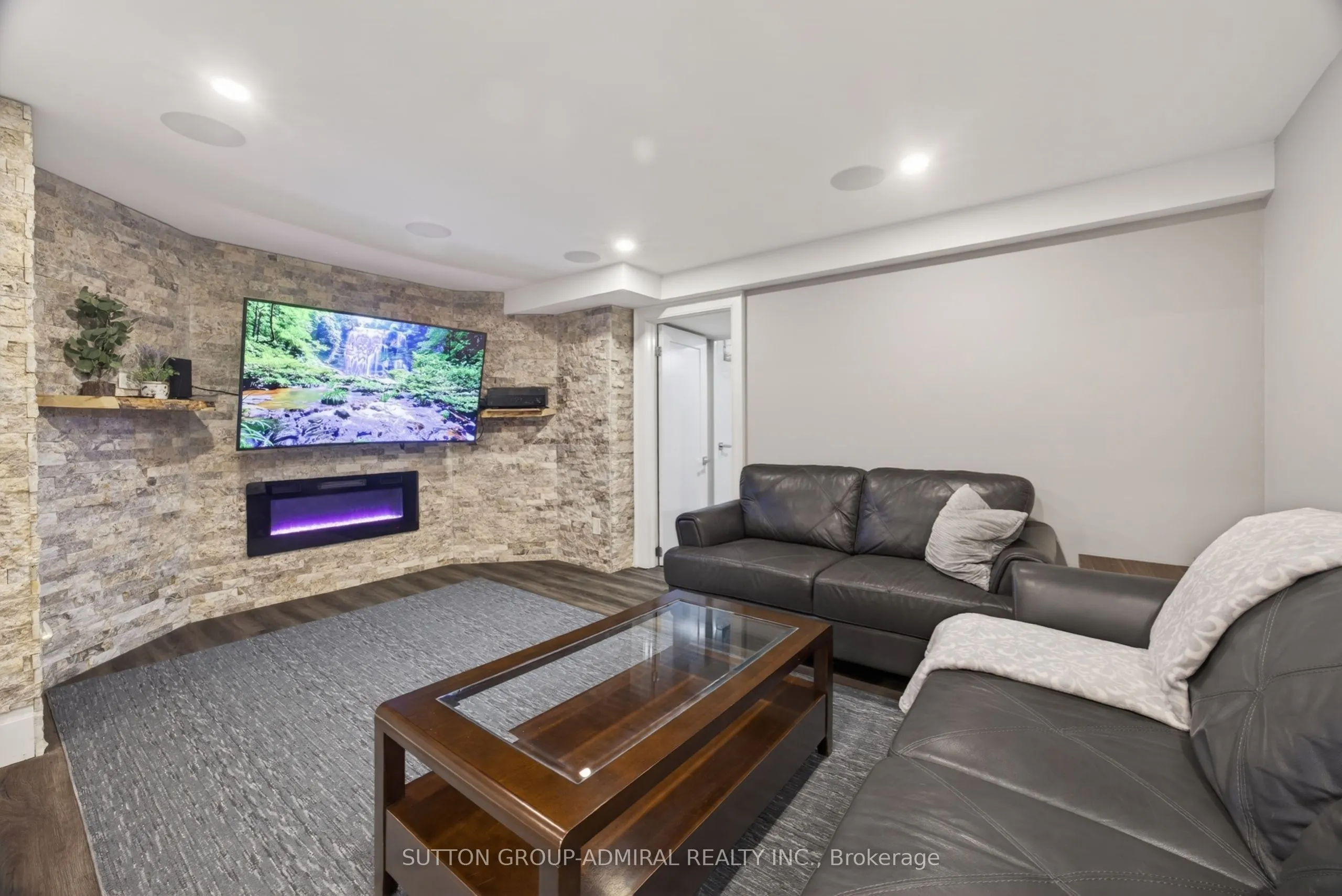 517 Aintree Drive