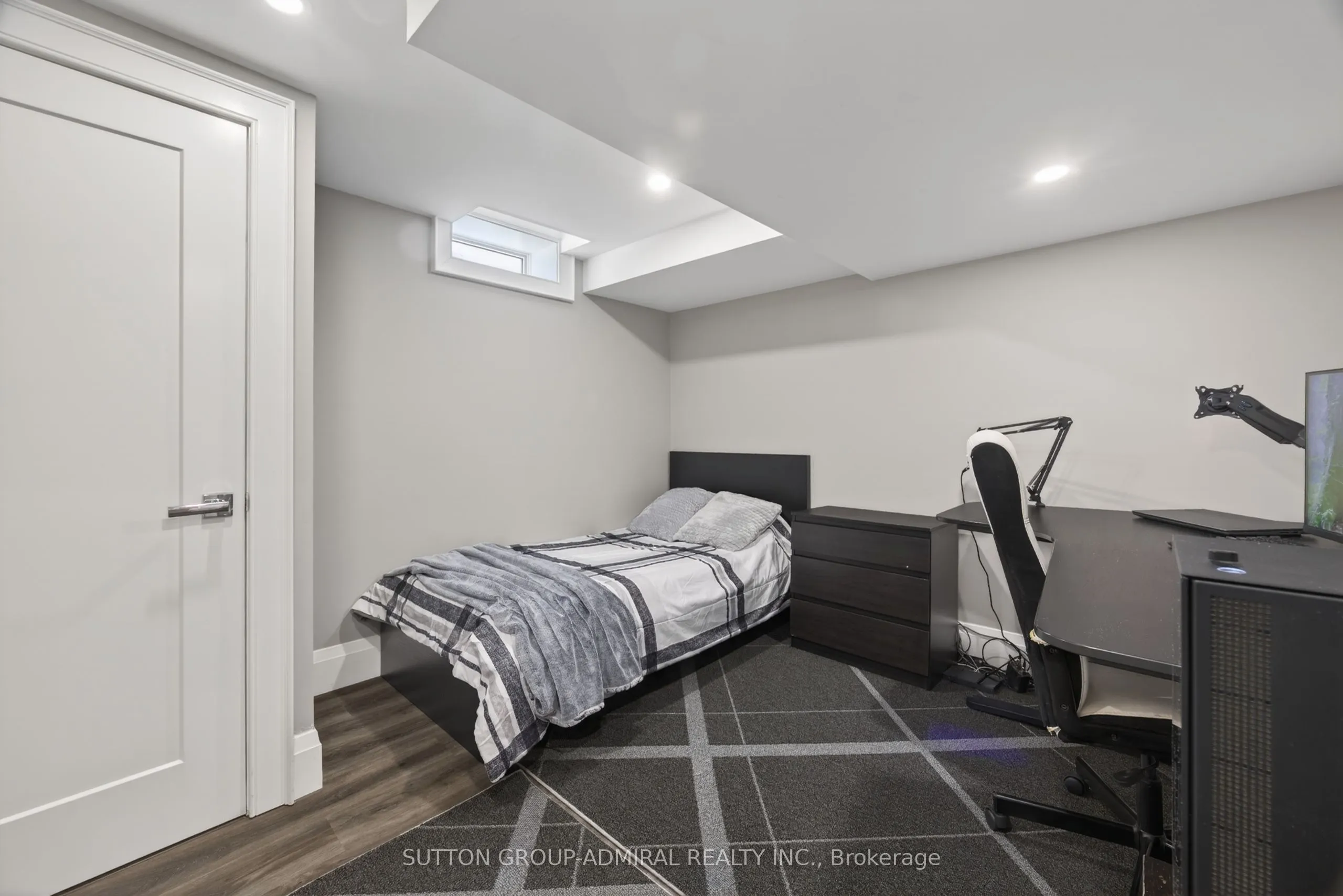 517 Aintree Drive