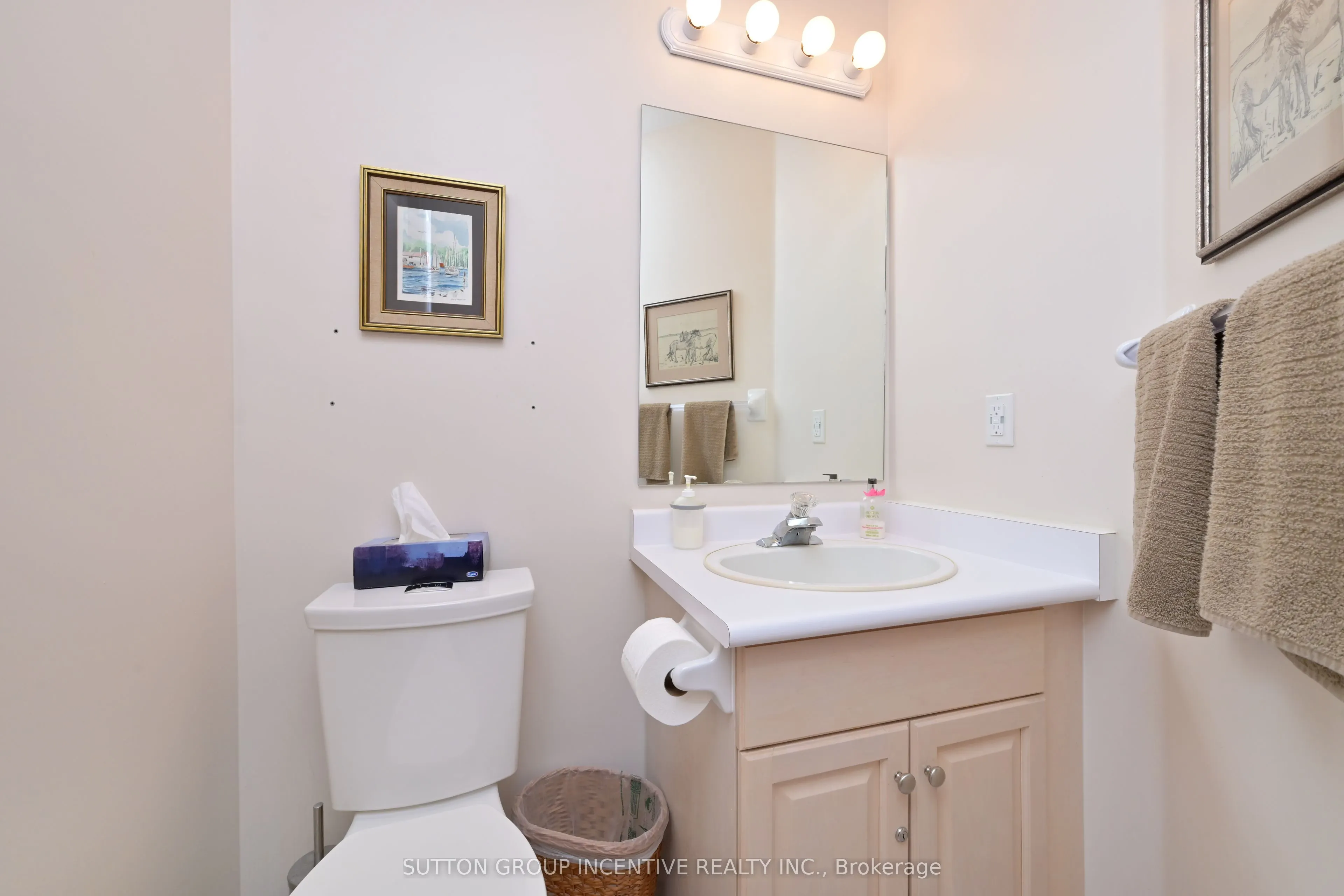 17 Sunset Boulevard #9
