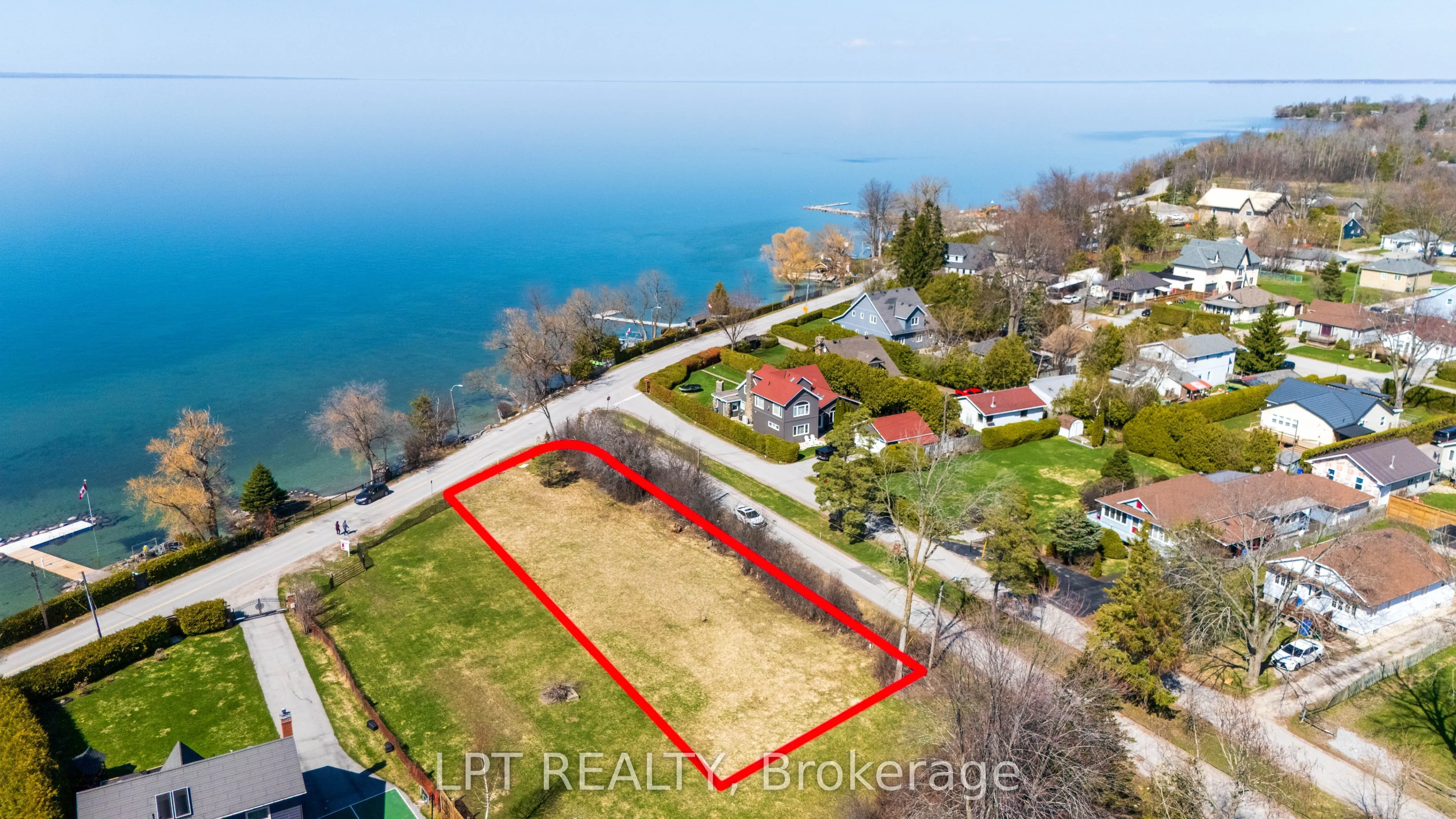 417 Lake Drive E