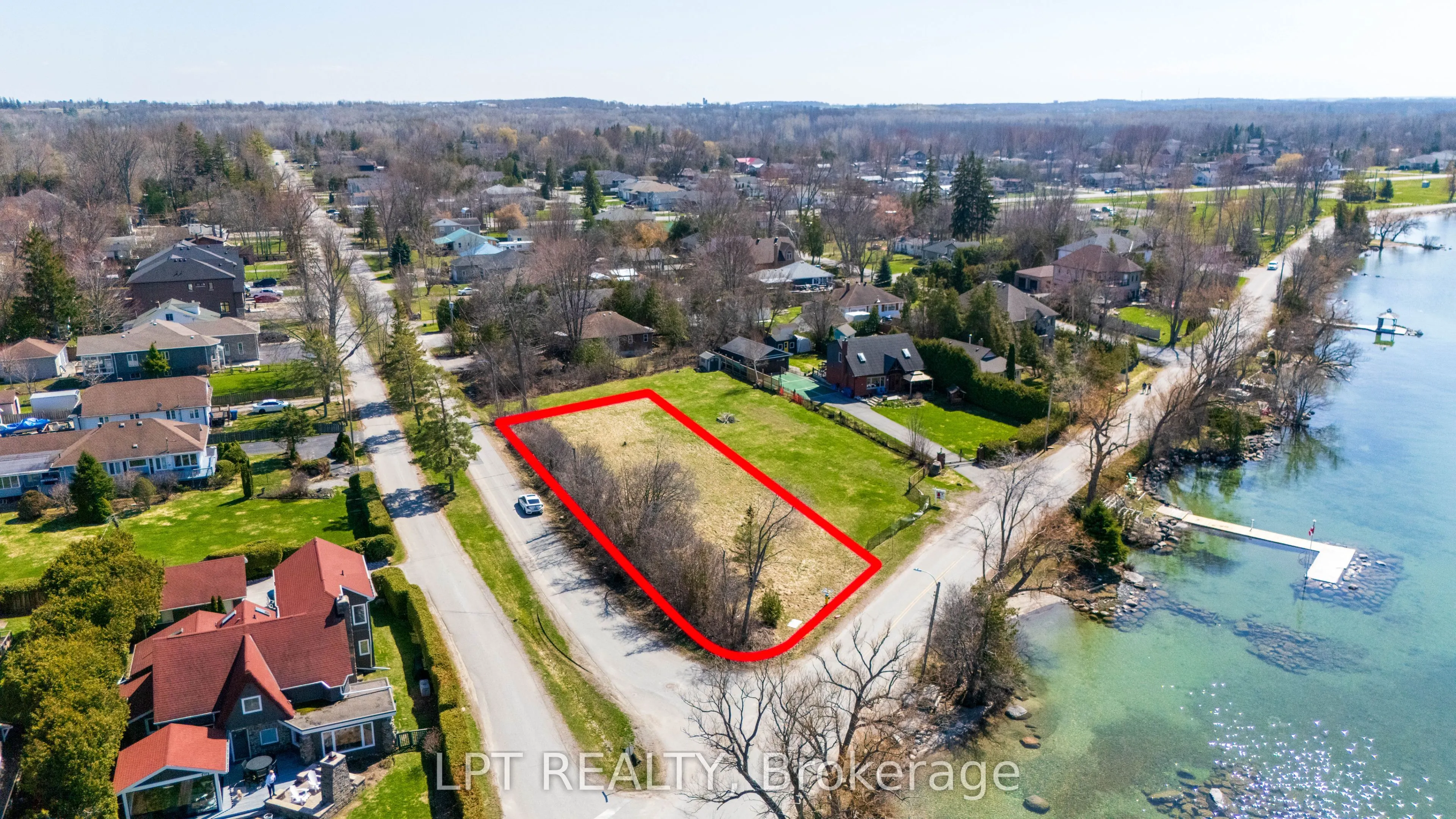 417 Lake Drive E